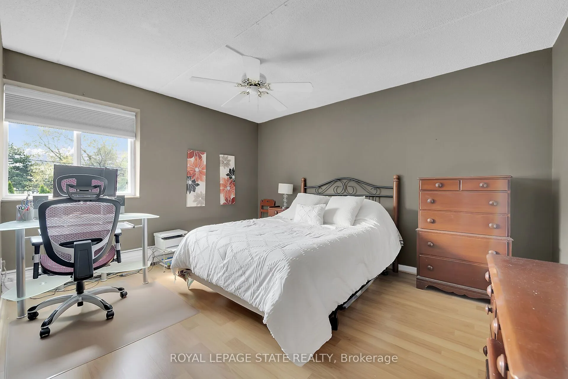 198 Scott Street, #220