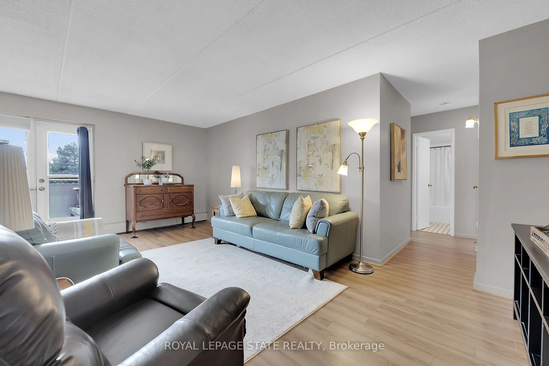 198 Scott Street, #220
