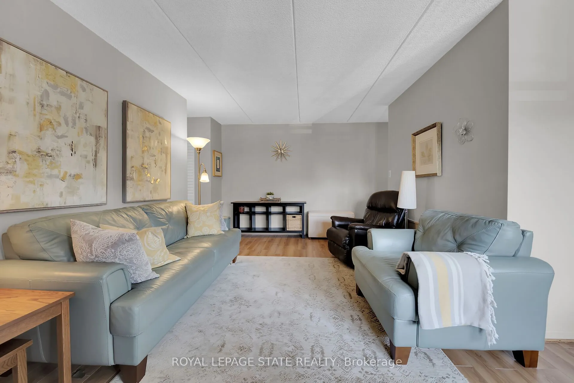 198 Scott Street, #220