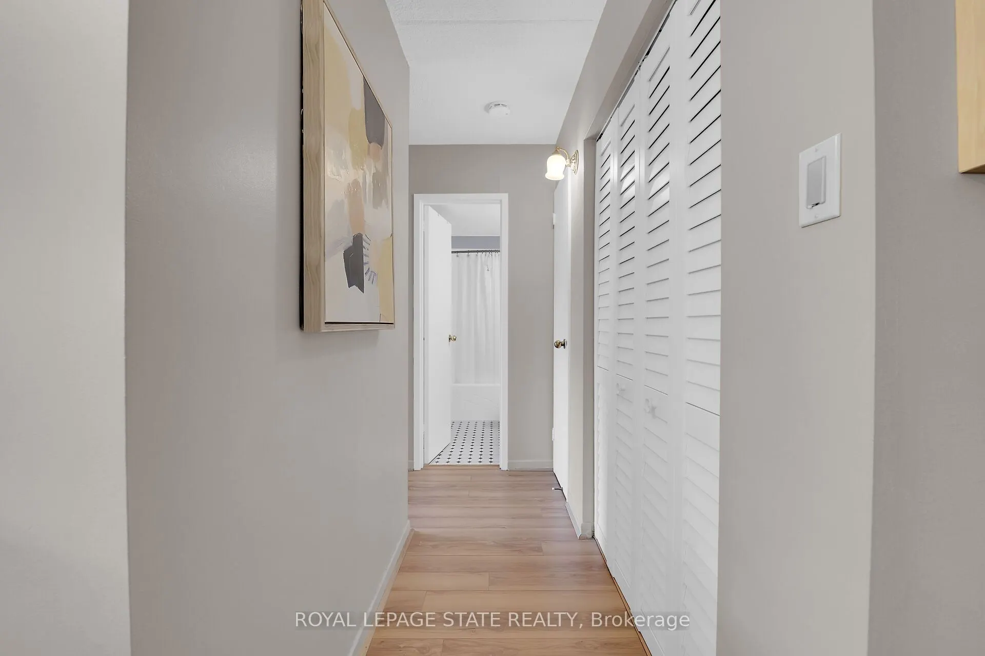 198 Scott Street, #220