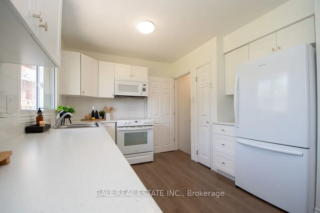 286 Sunset Boulevard