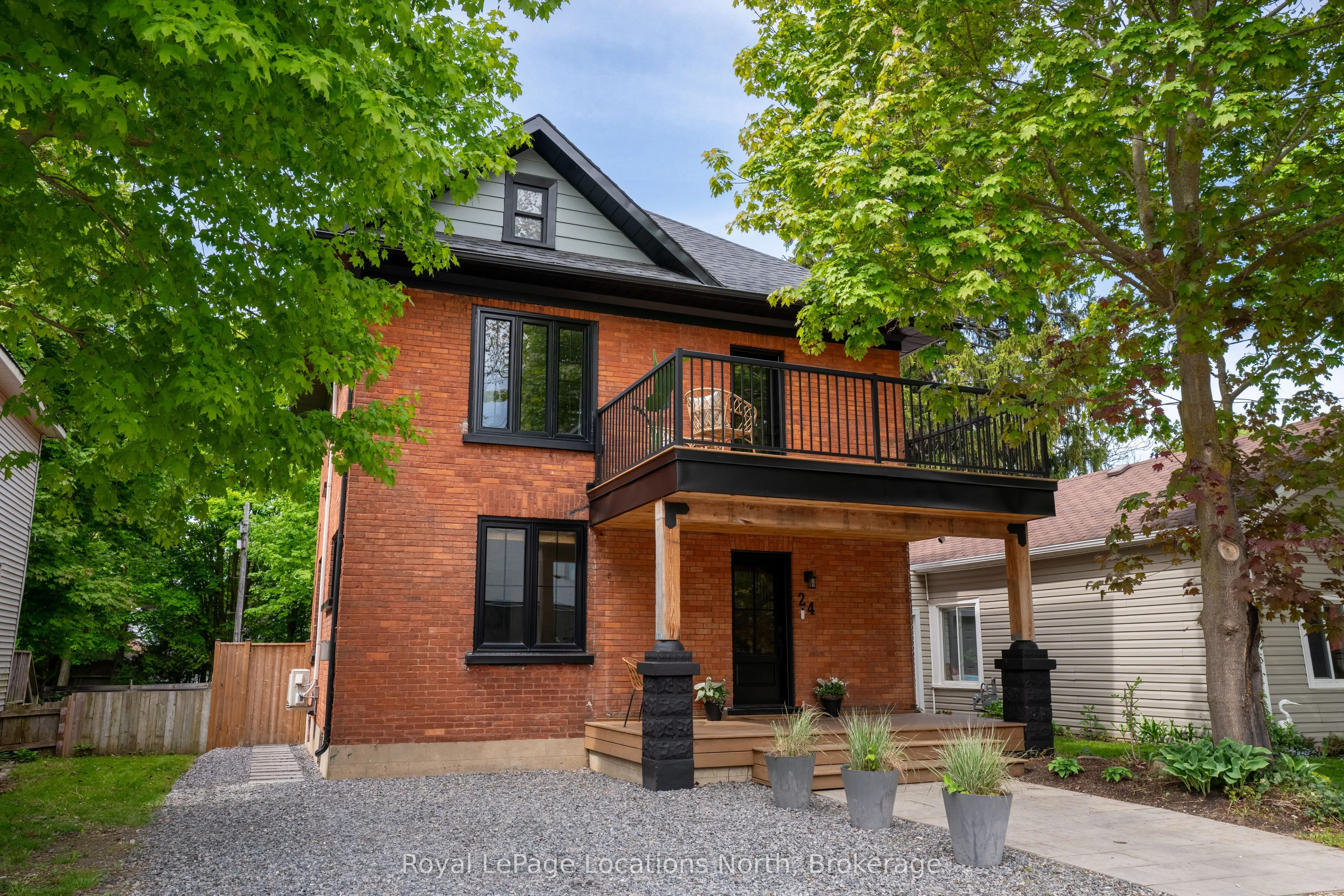 24 Marshall Street W