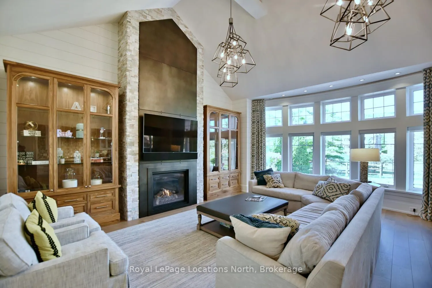 277 JOZO WEIDER Boulevard #902