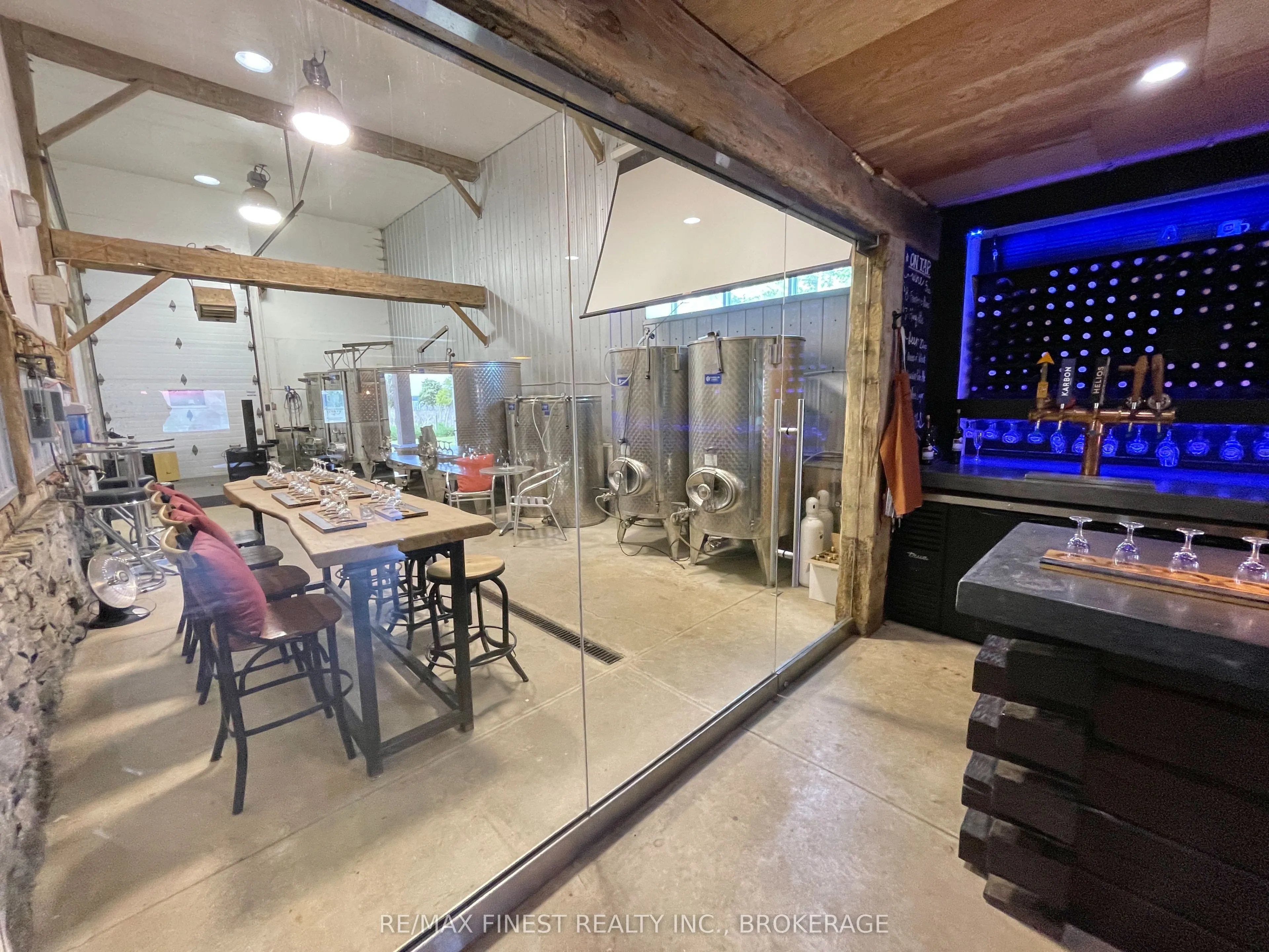 9261 Highway 33