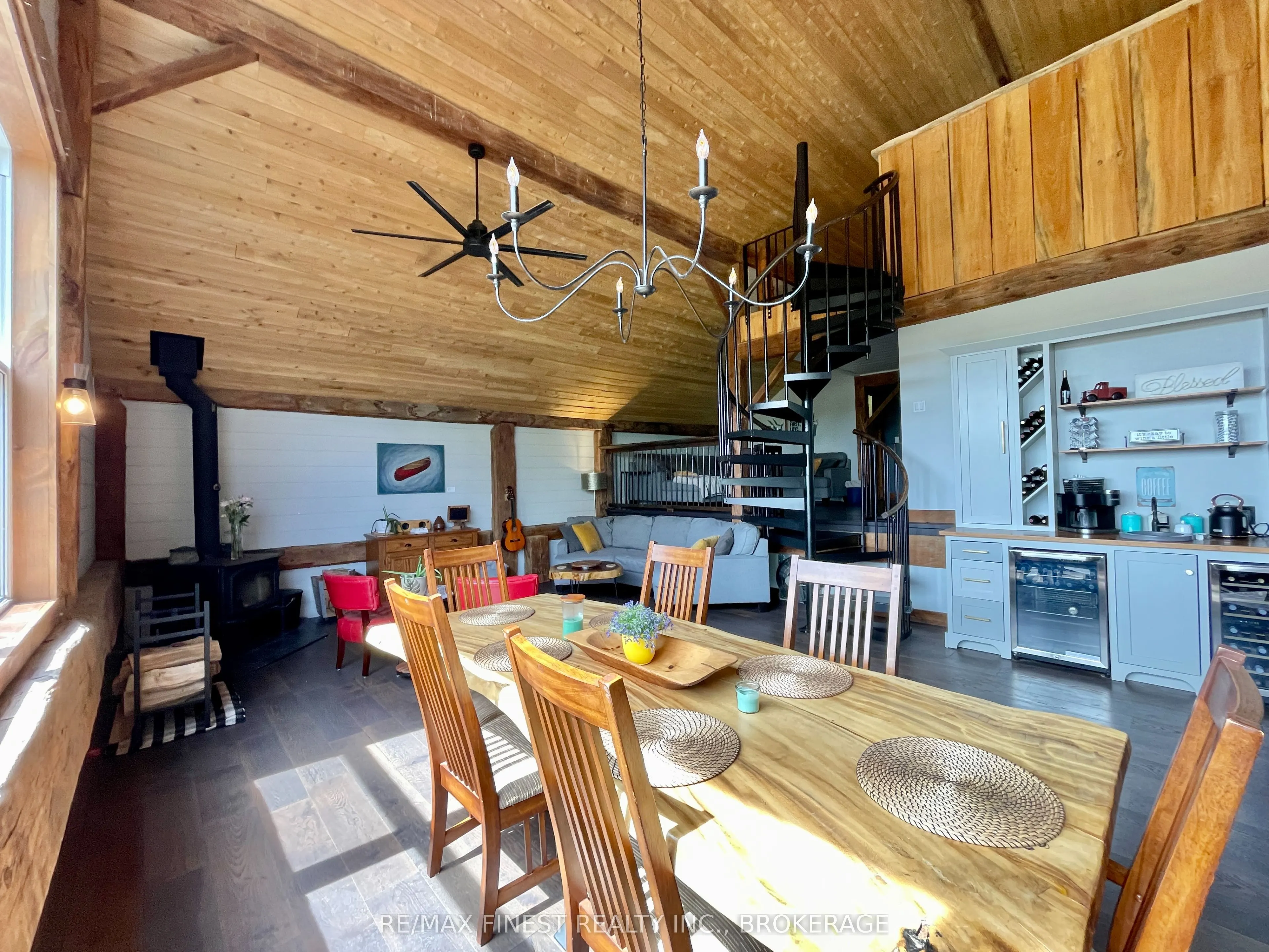 9261 Highway 33