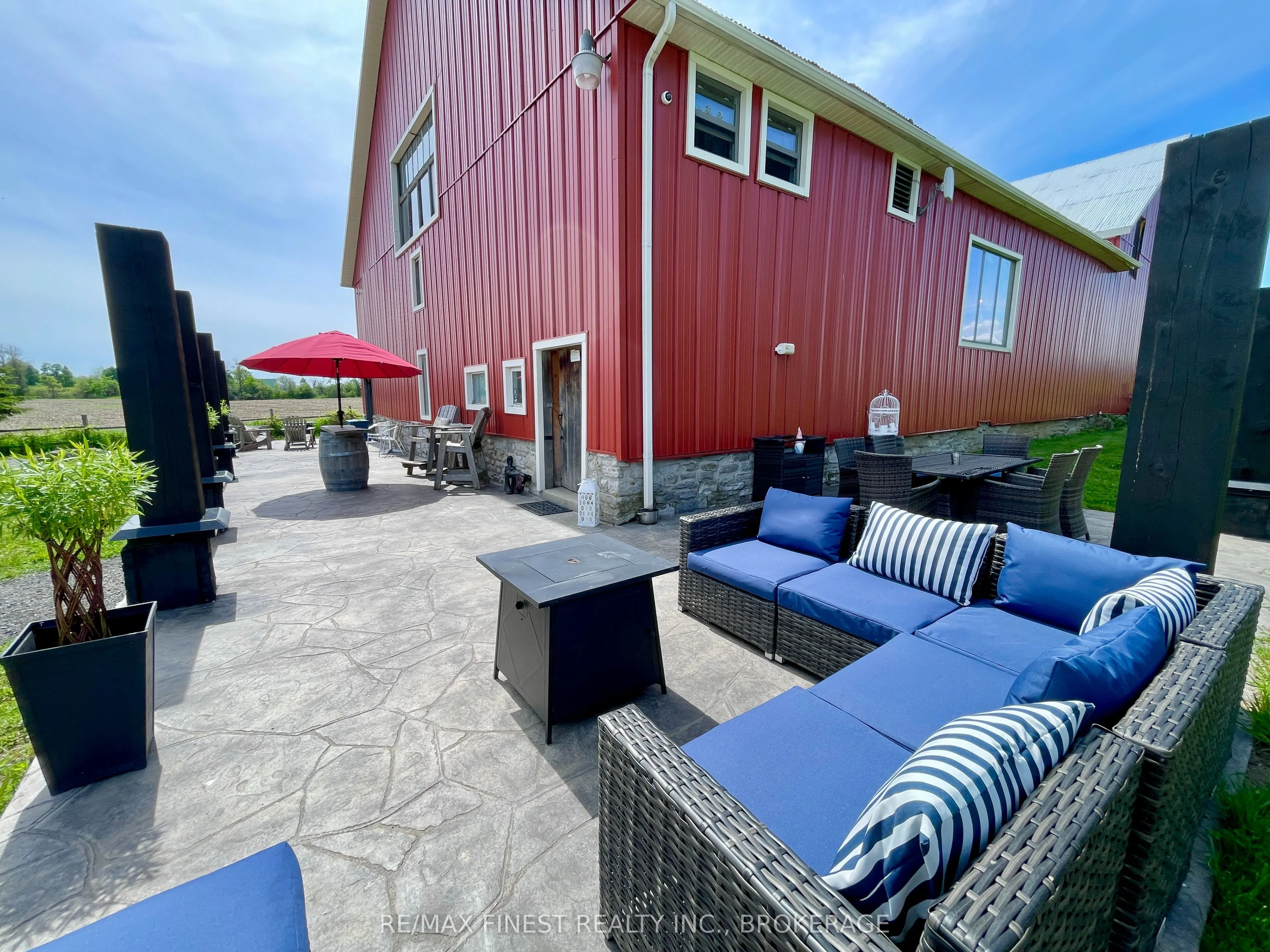 9261 Highway 33