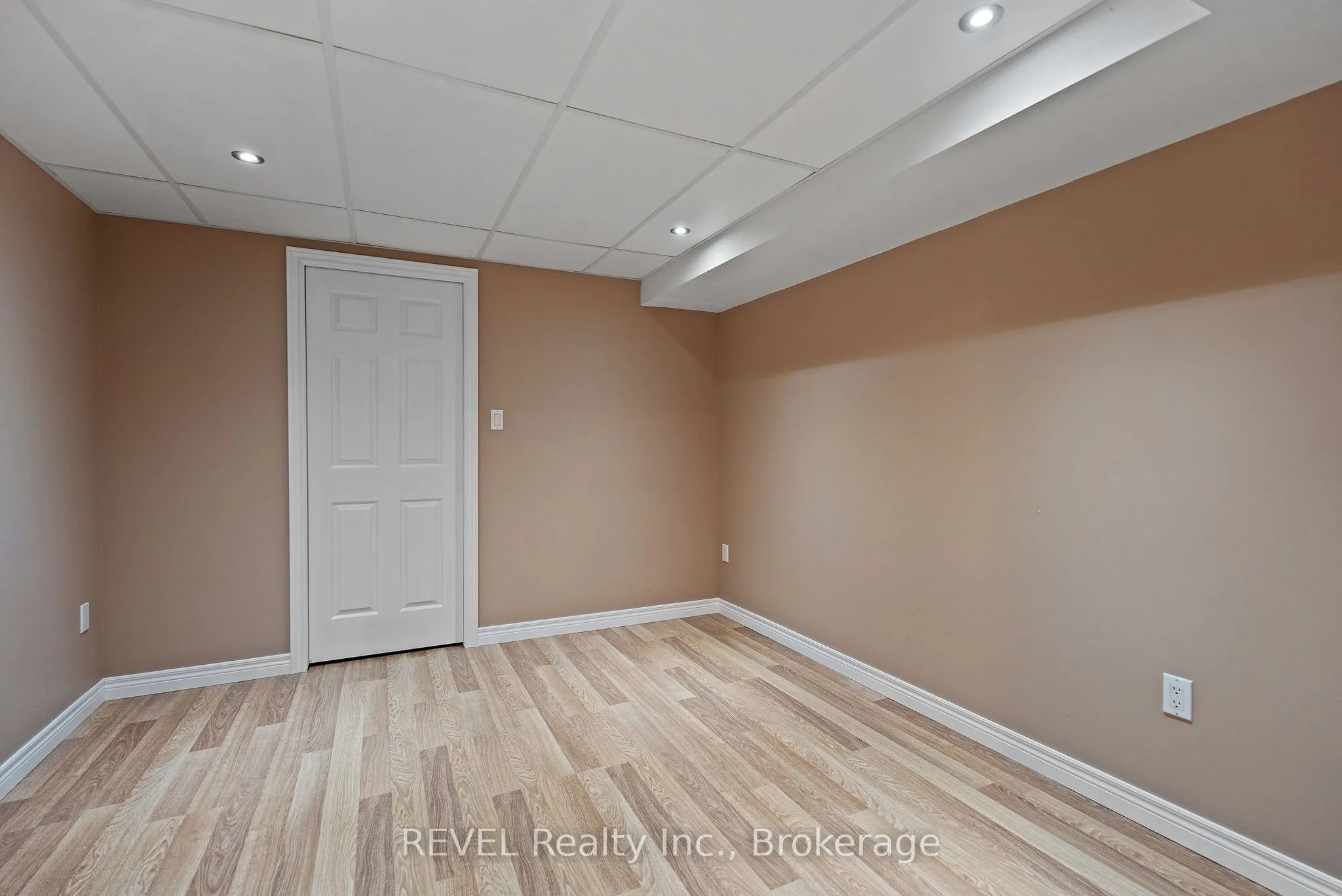 42 Vinifera Drive