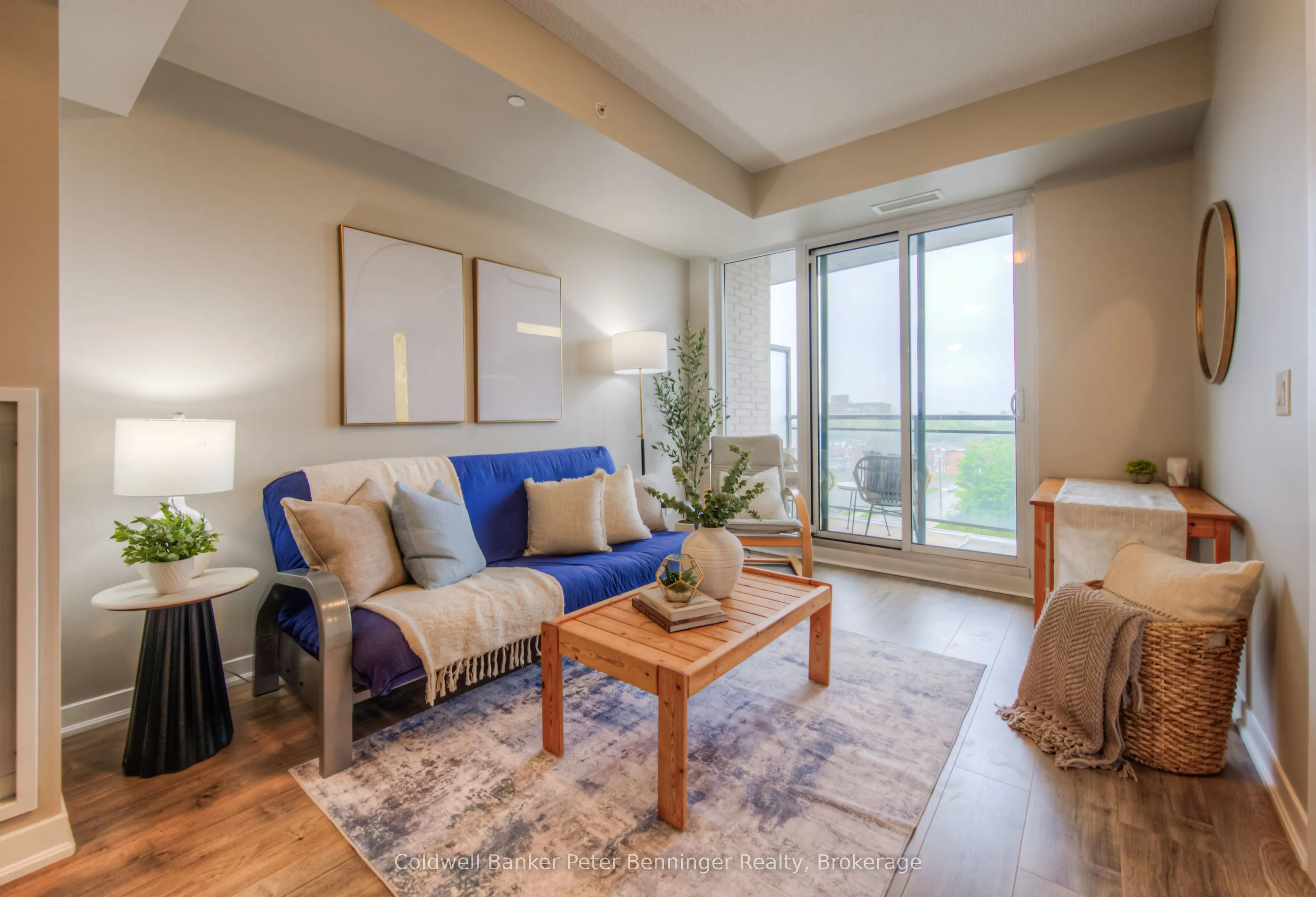 85 Duke Street W, #703