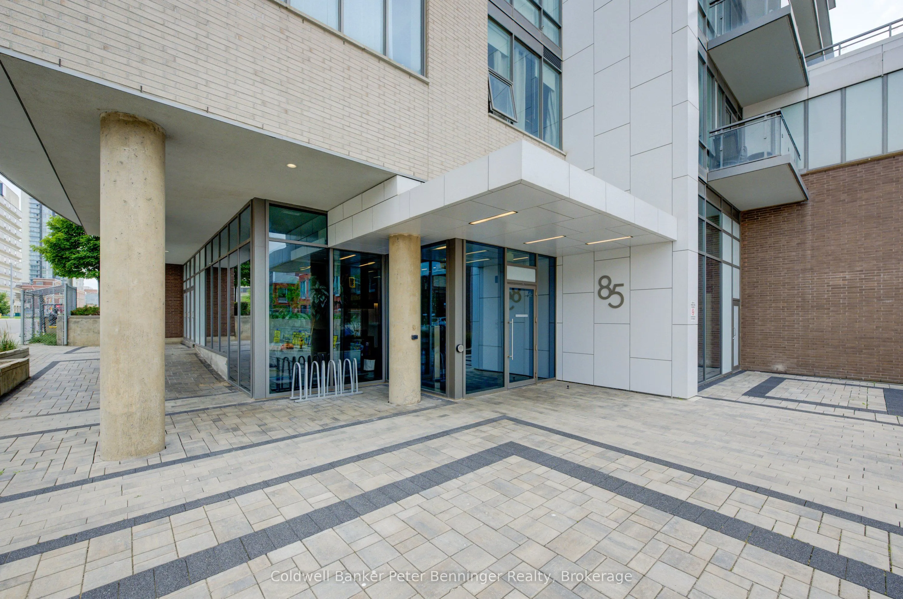 85 Duke Street W, #703