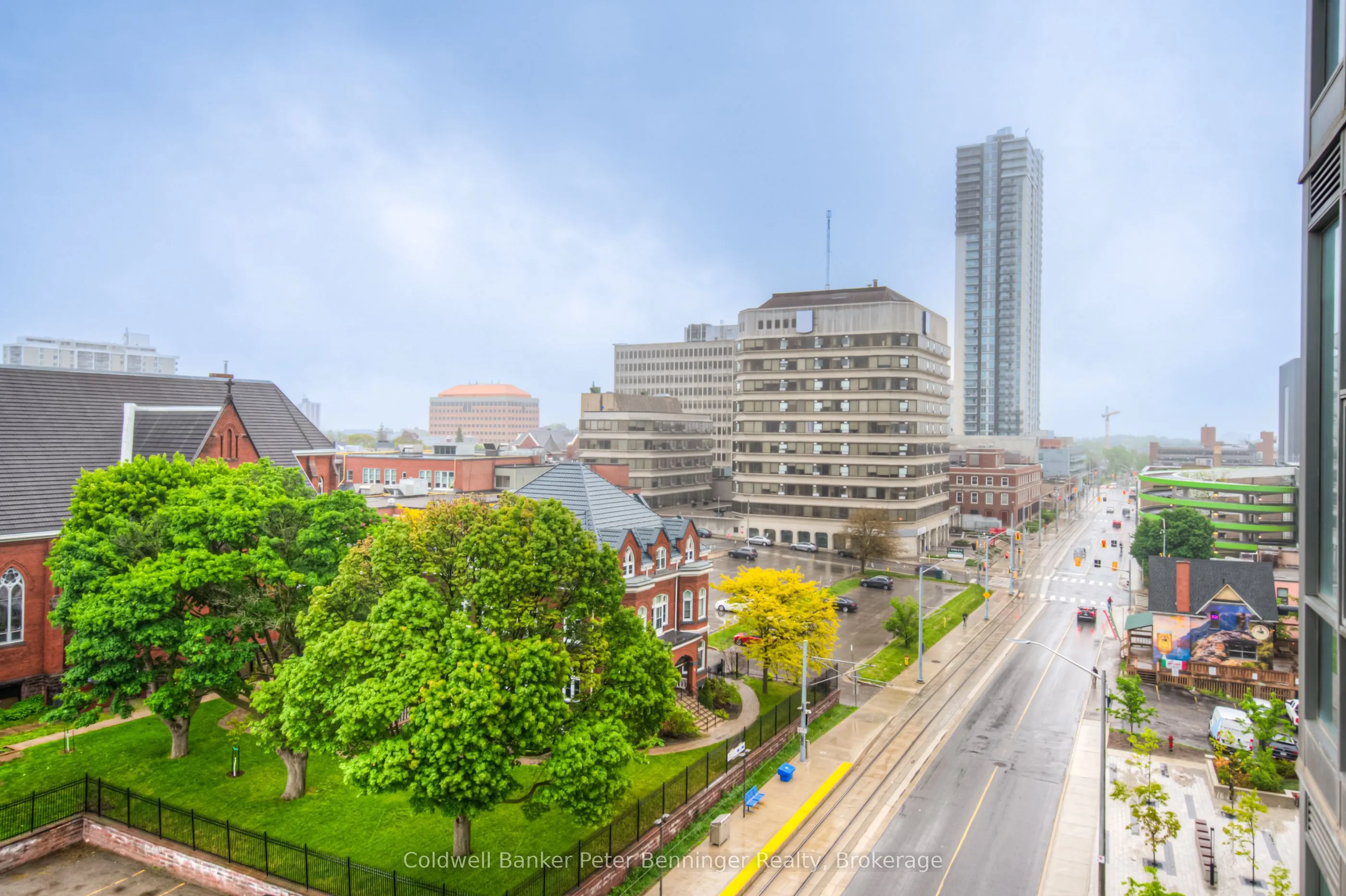 85 Duke Street W, #703