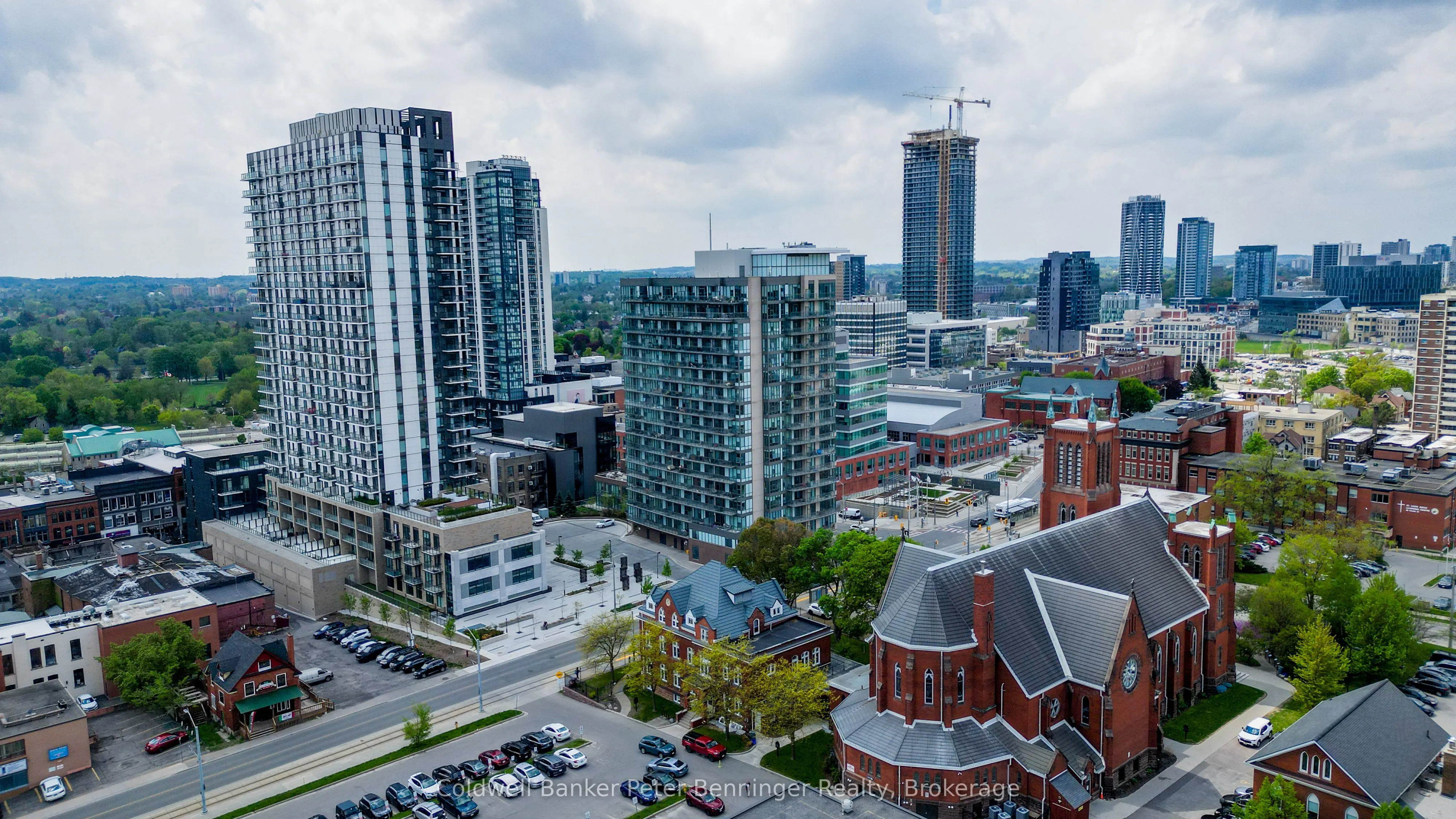 85 Duke Street W, #703