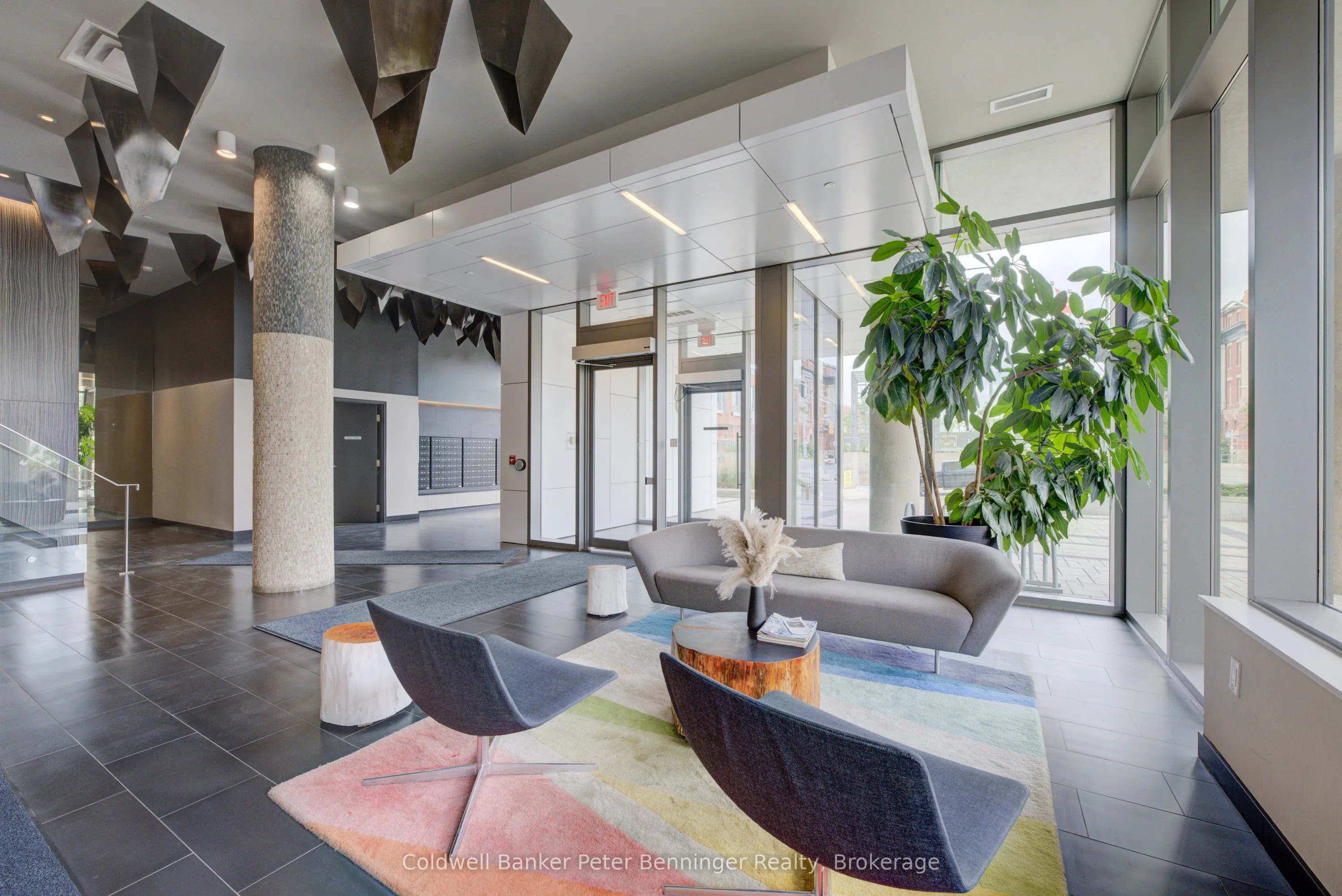 85 Duke Street W, #703