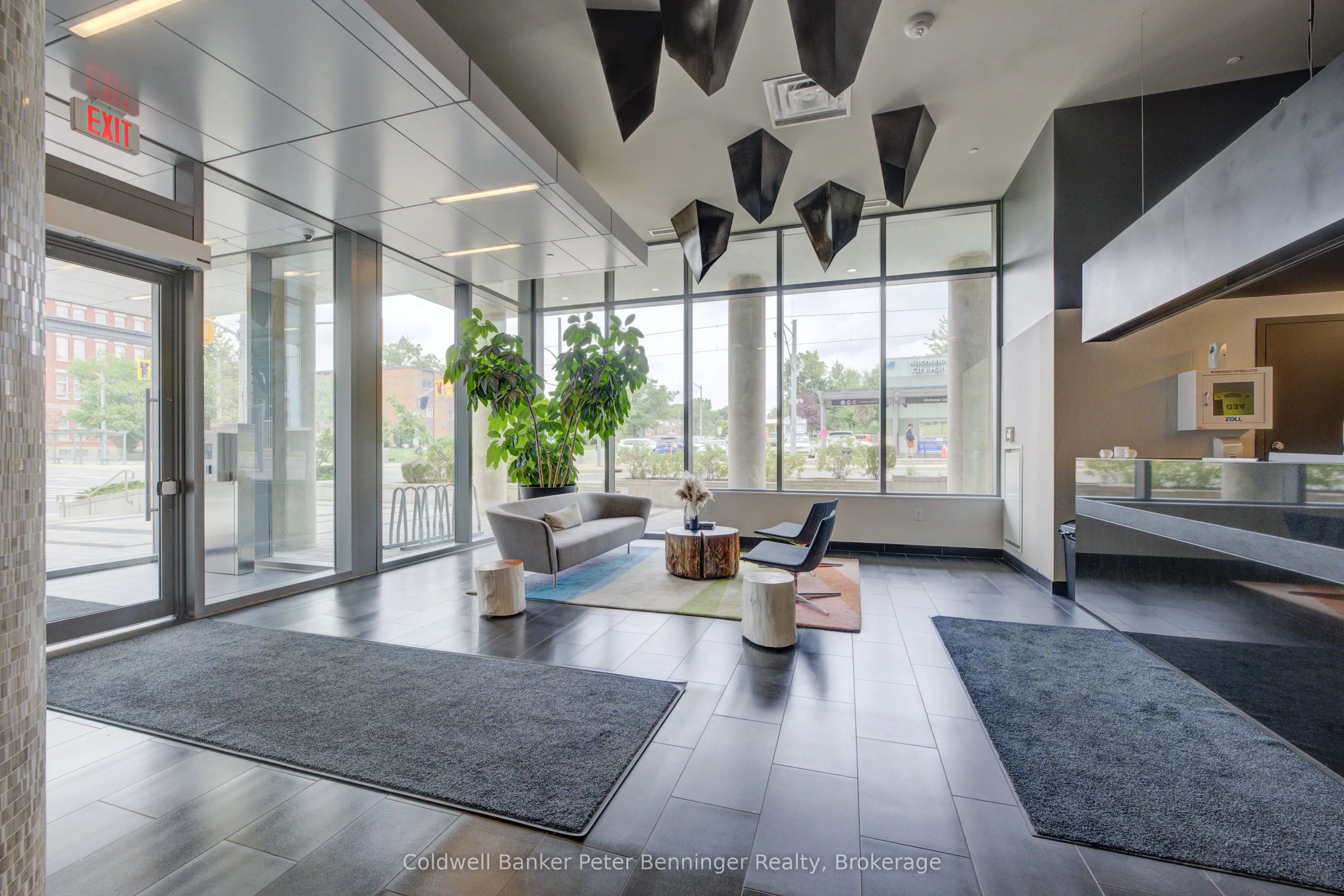 85 Duke Street W, #703