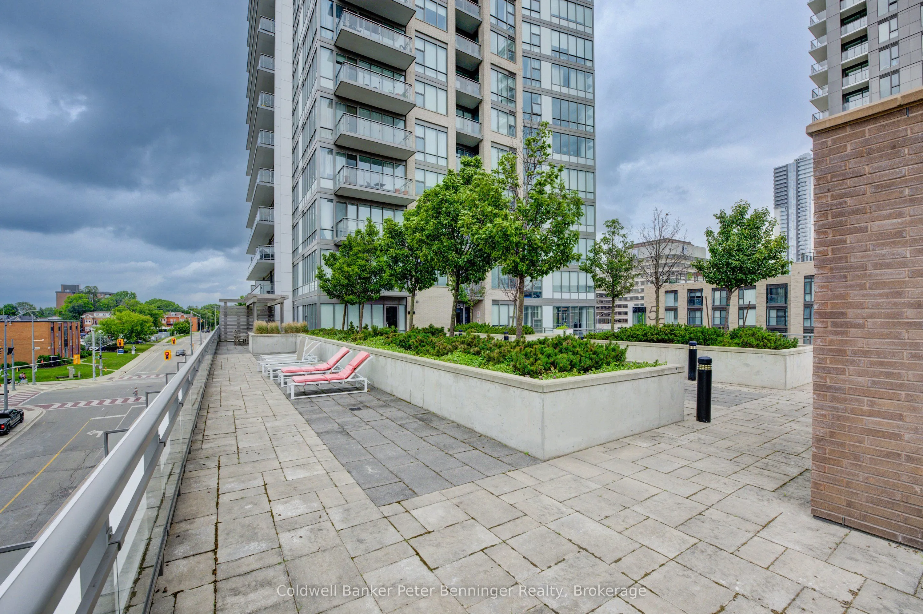85 Duke Street W, #703