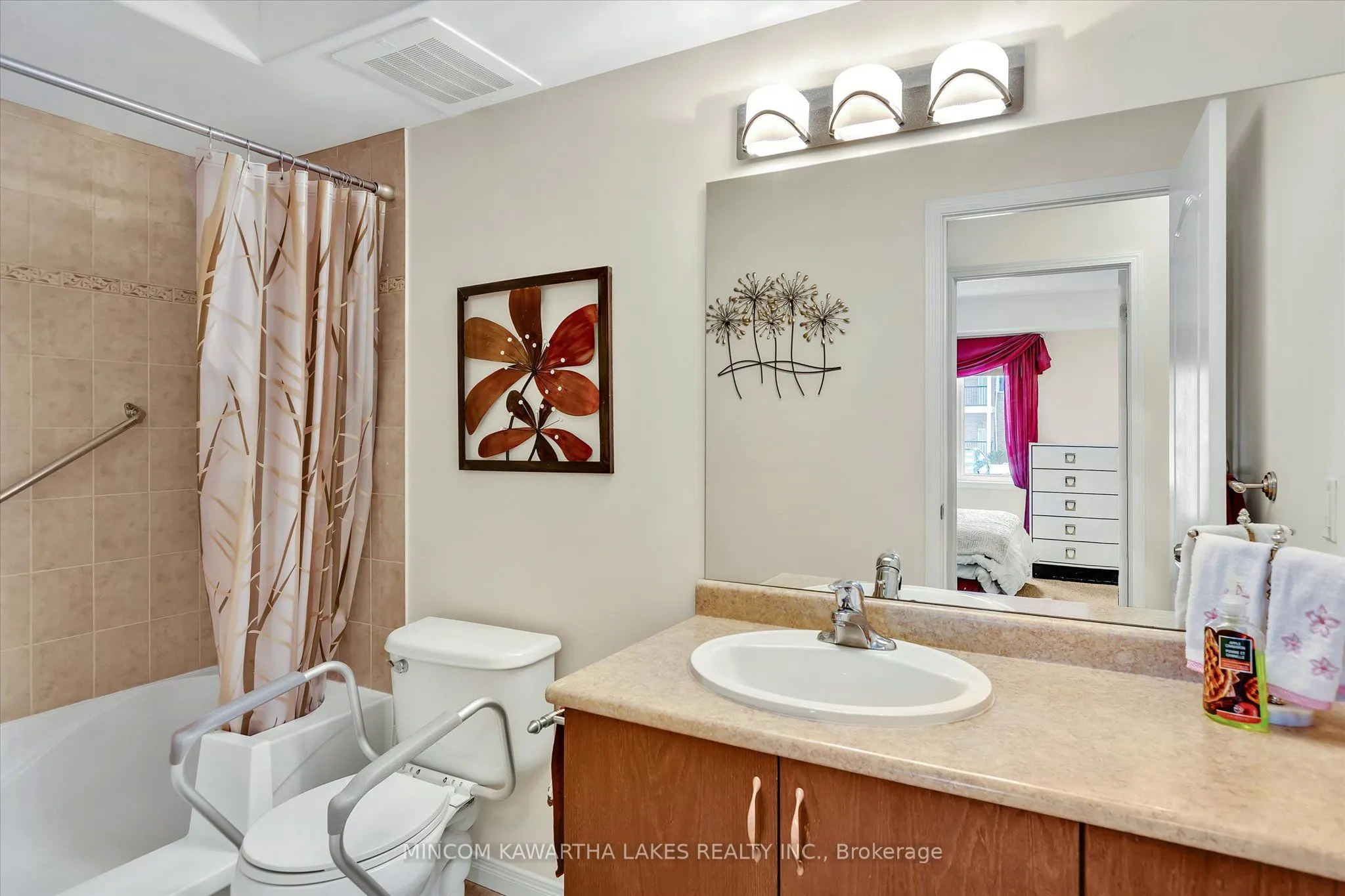 306 Spillsbury Drive, #102
