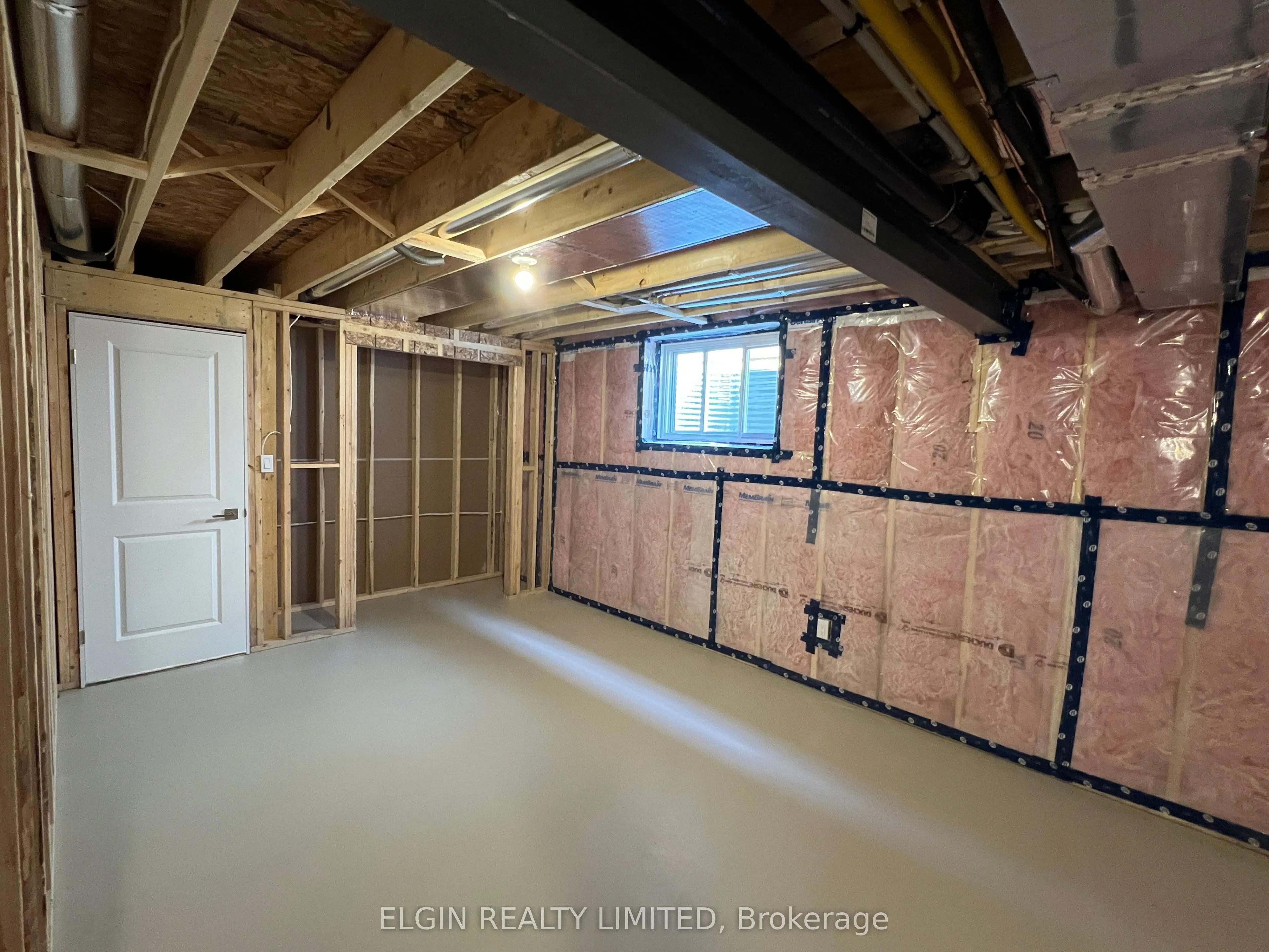 33 Hemlock Crescent