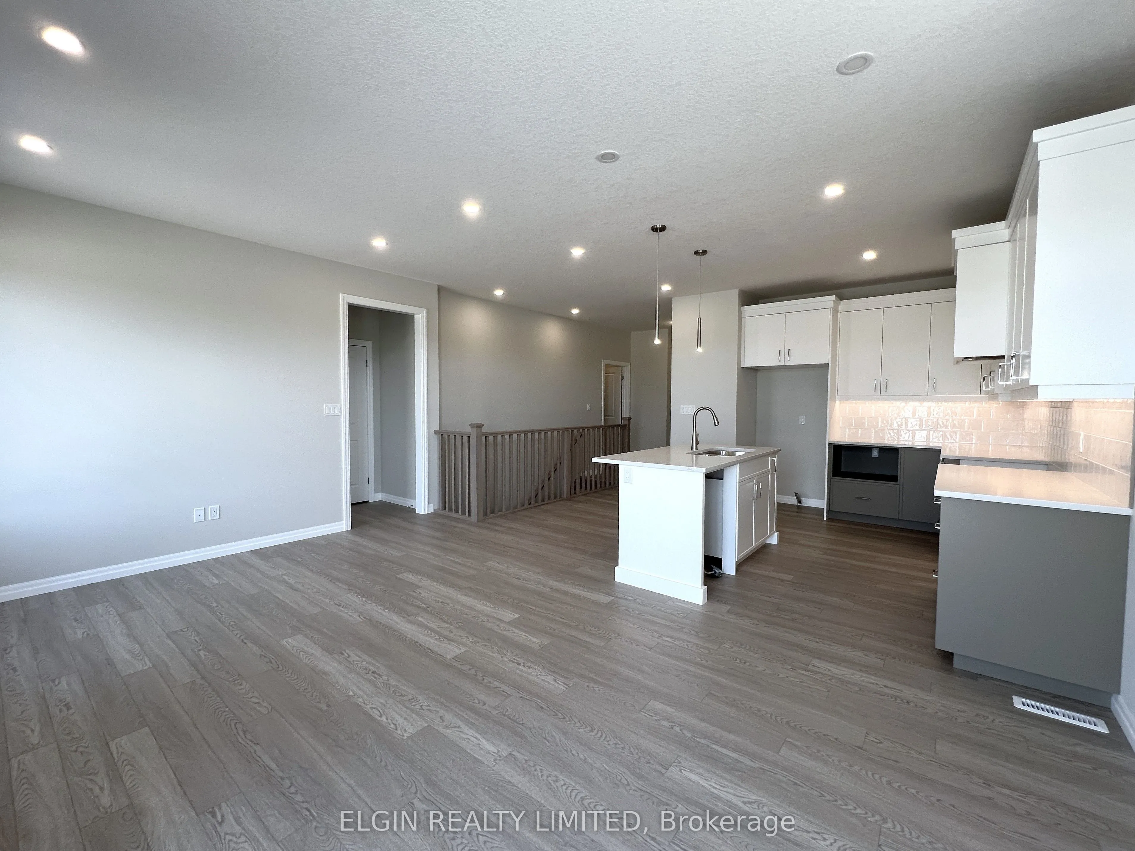 33 Hemlock Crescent