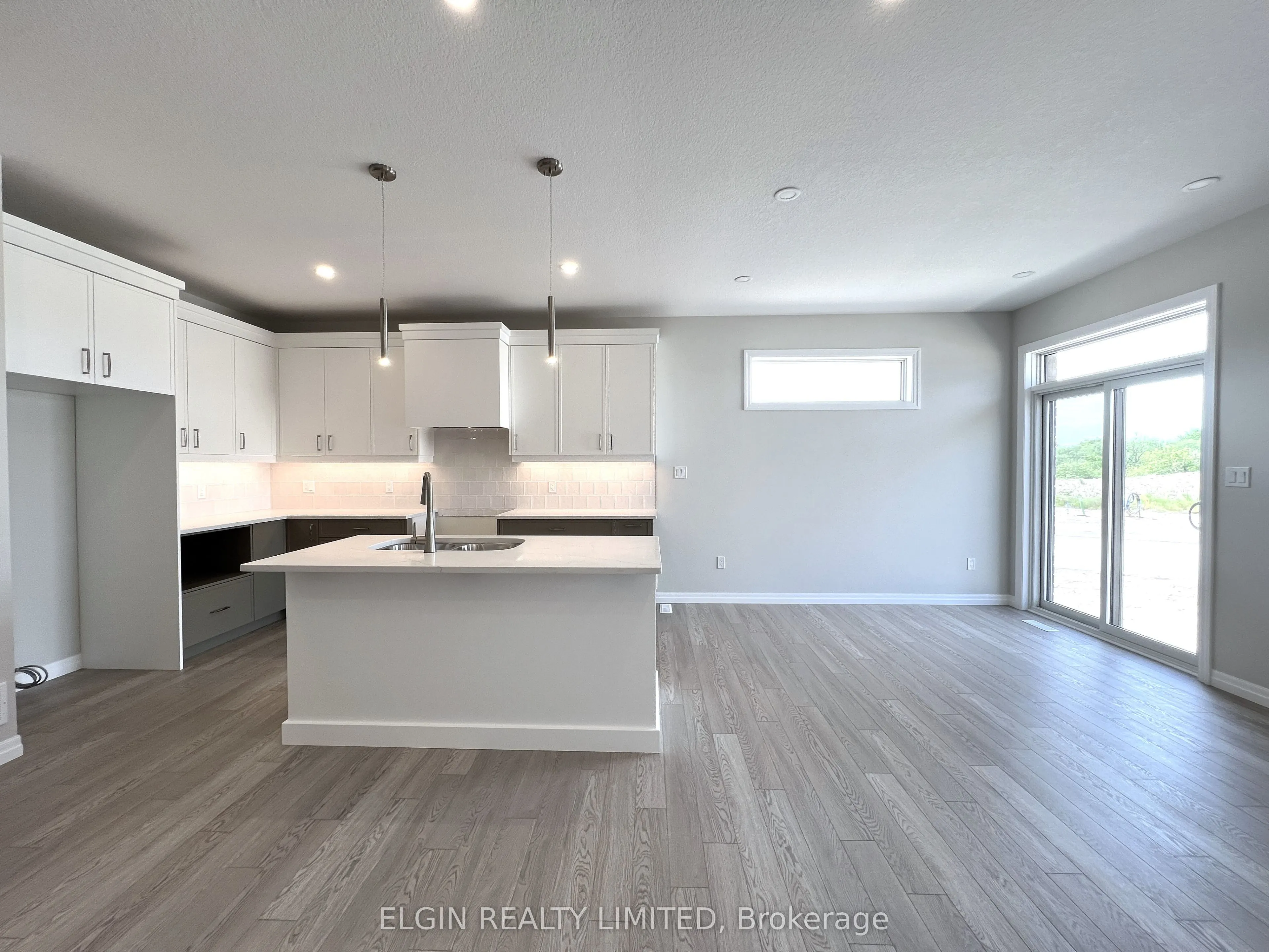 33 Hemlock Crescent