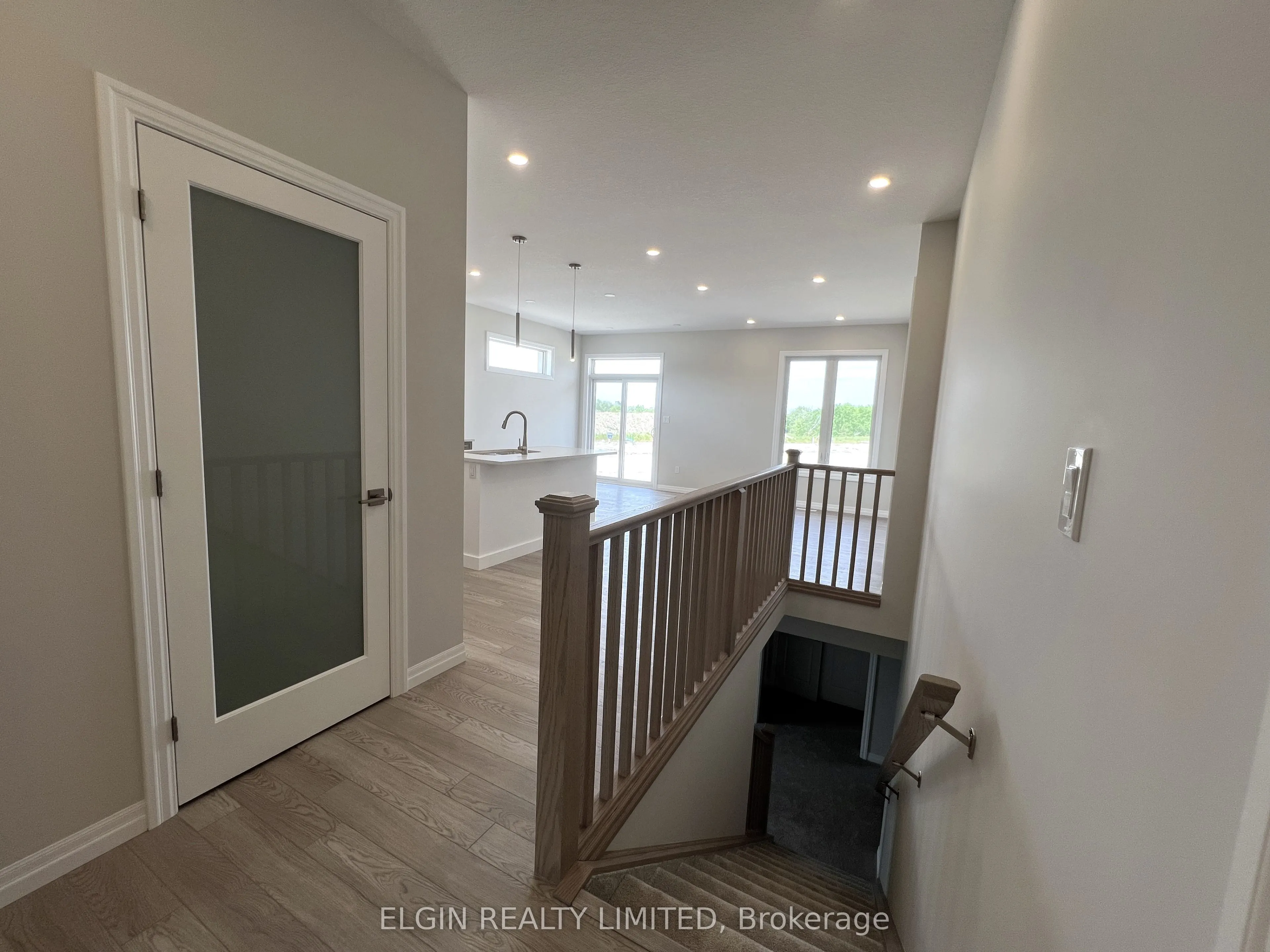 33 Hemlock Crescent