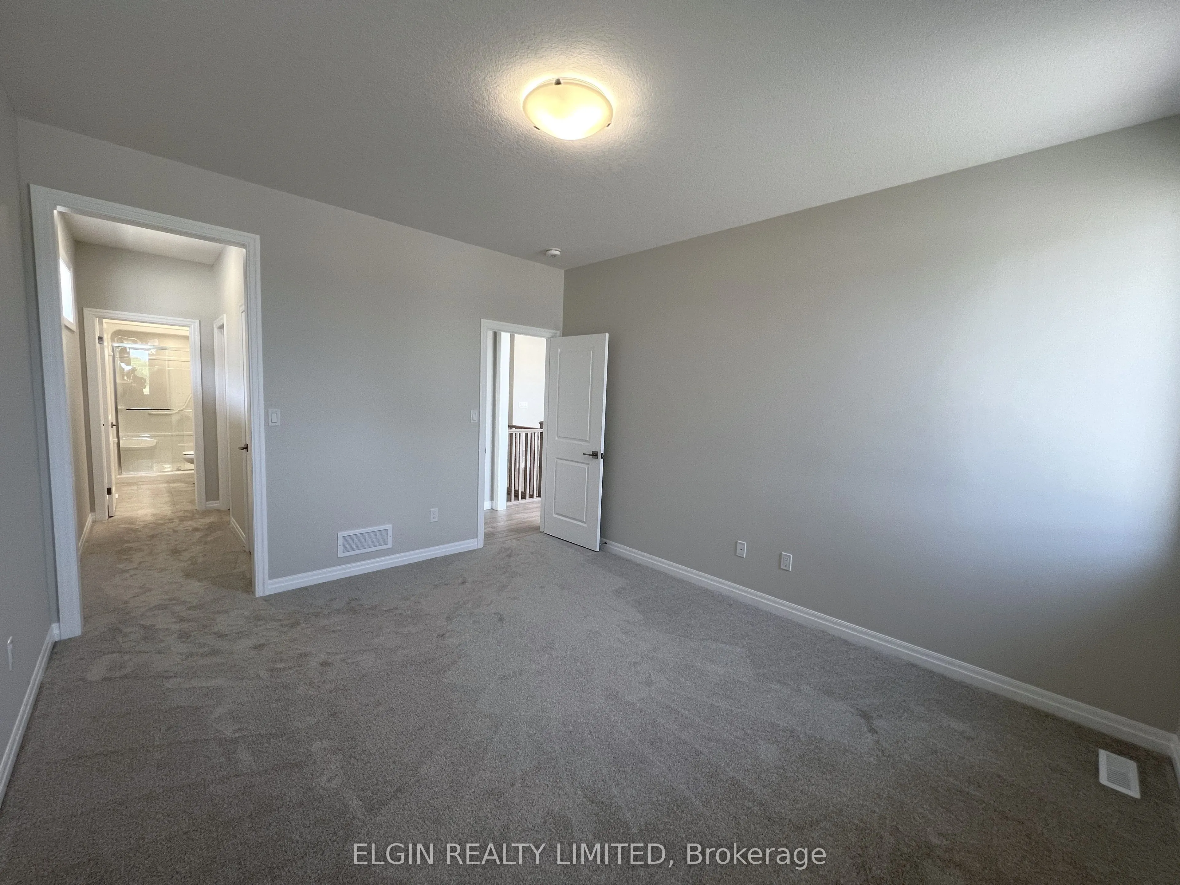 33 Hemlock Crescent