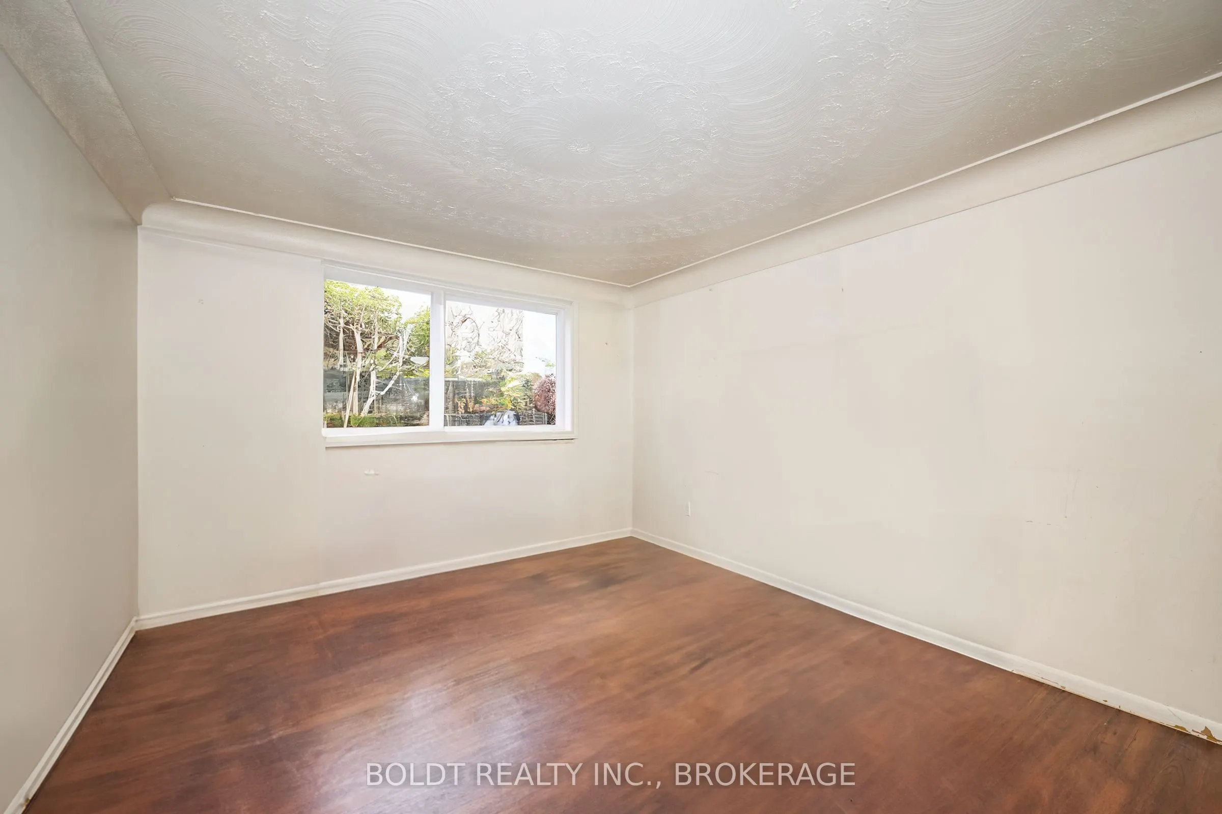 6274 BARKER Street