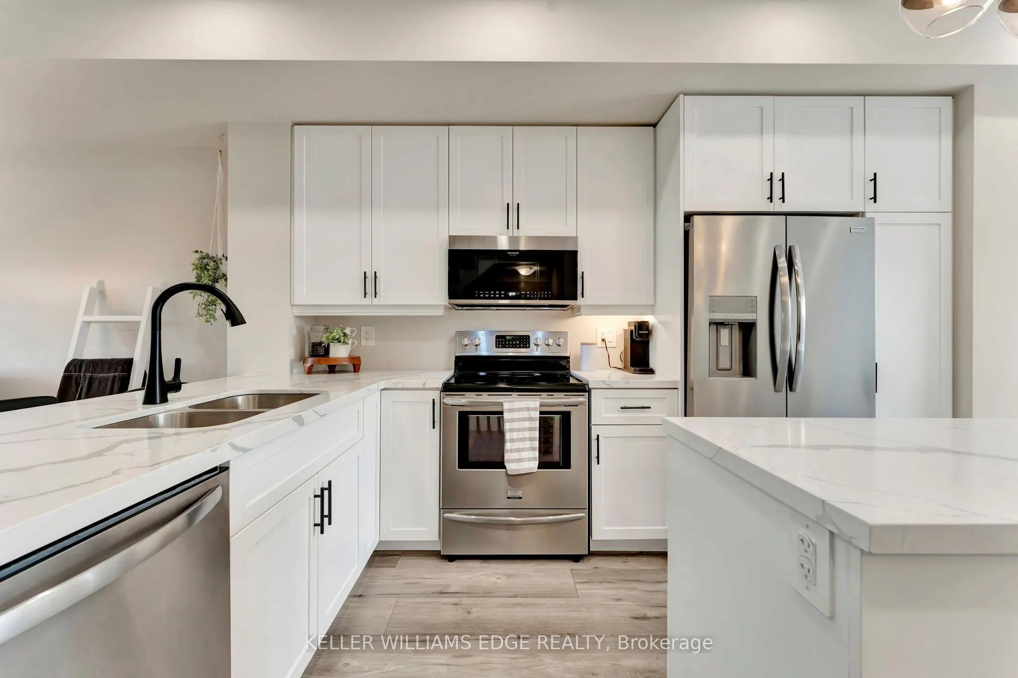 720 Grey Street #32