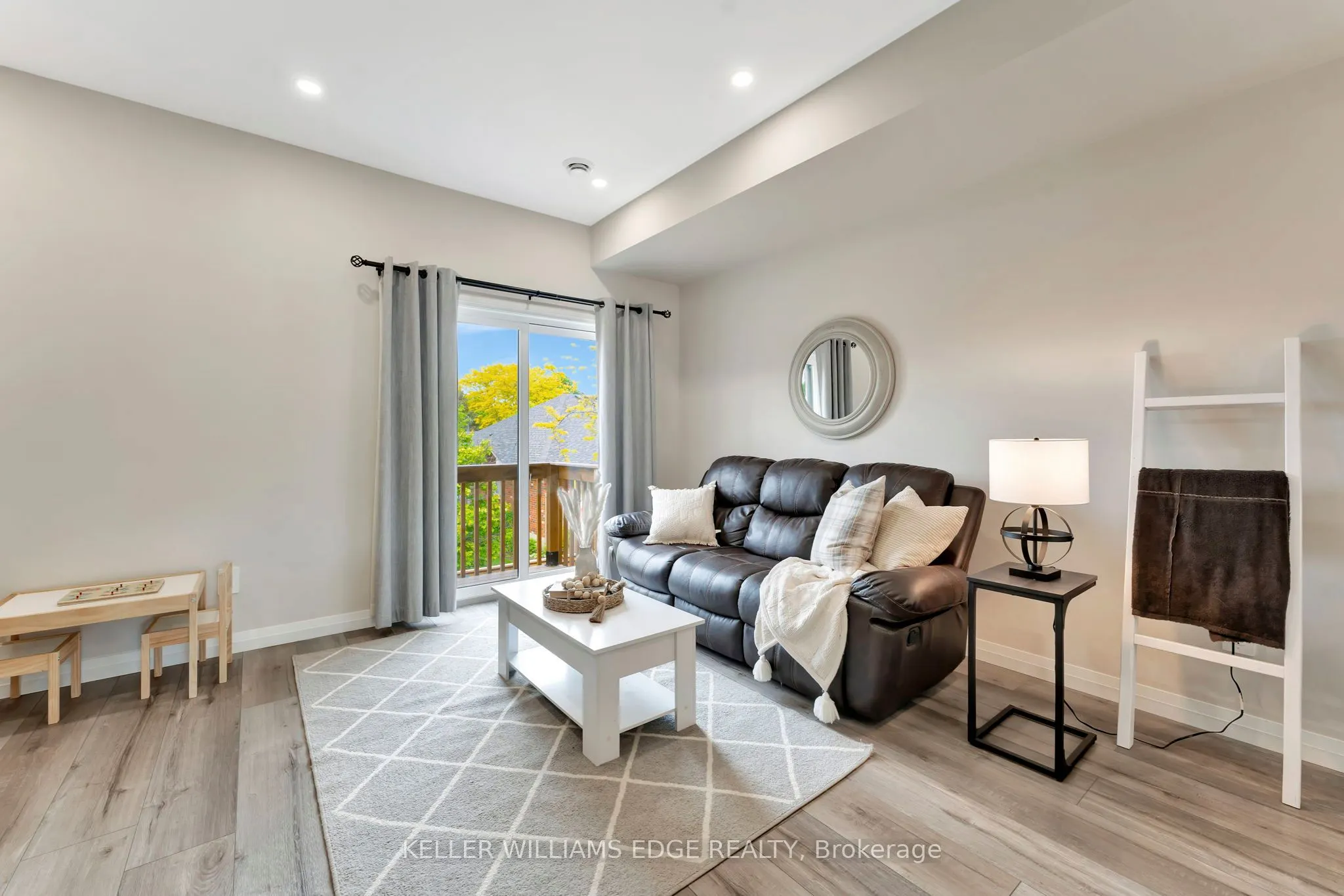 720 Grey Street #32