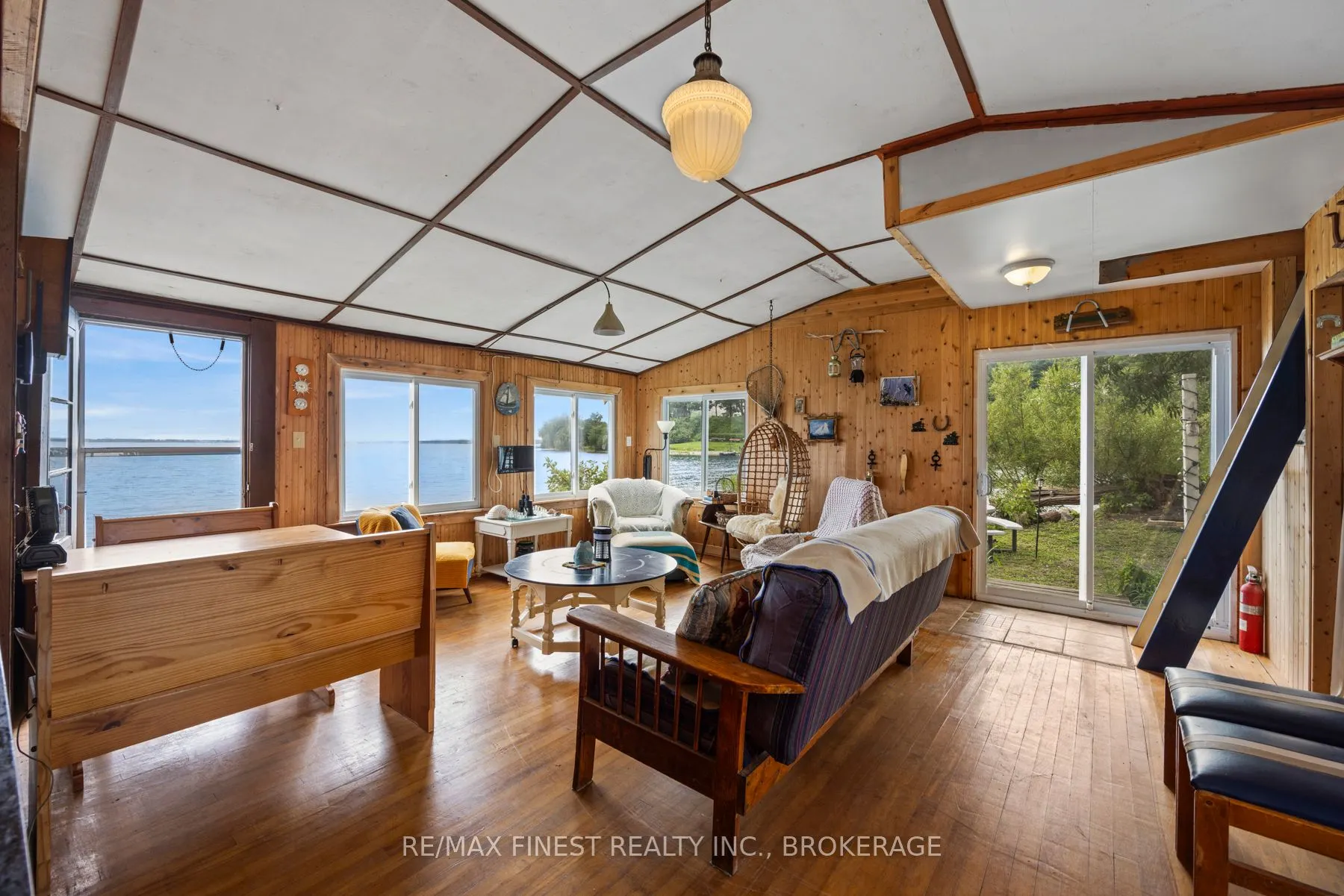 1A Island Bateau