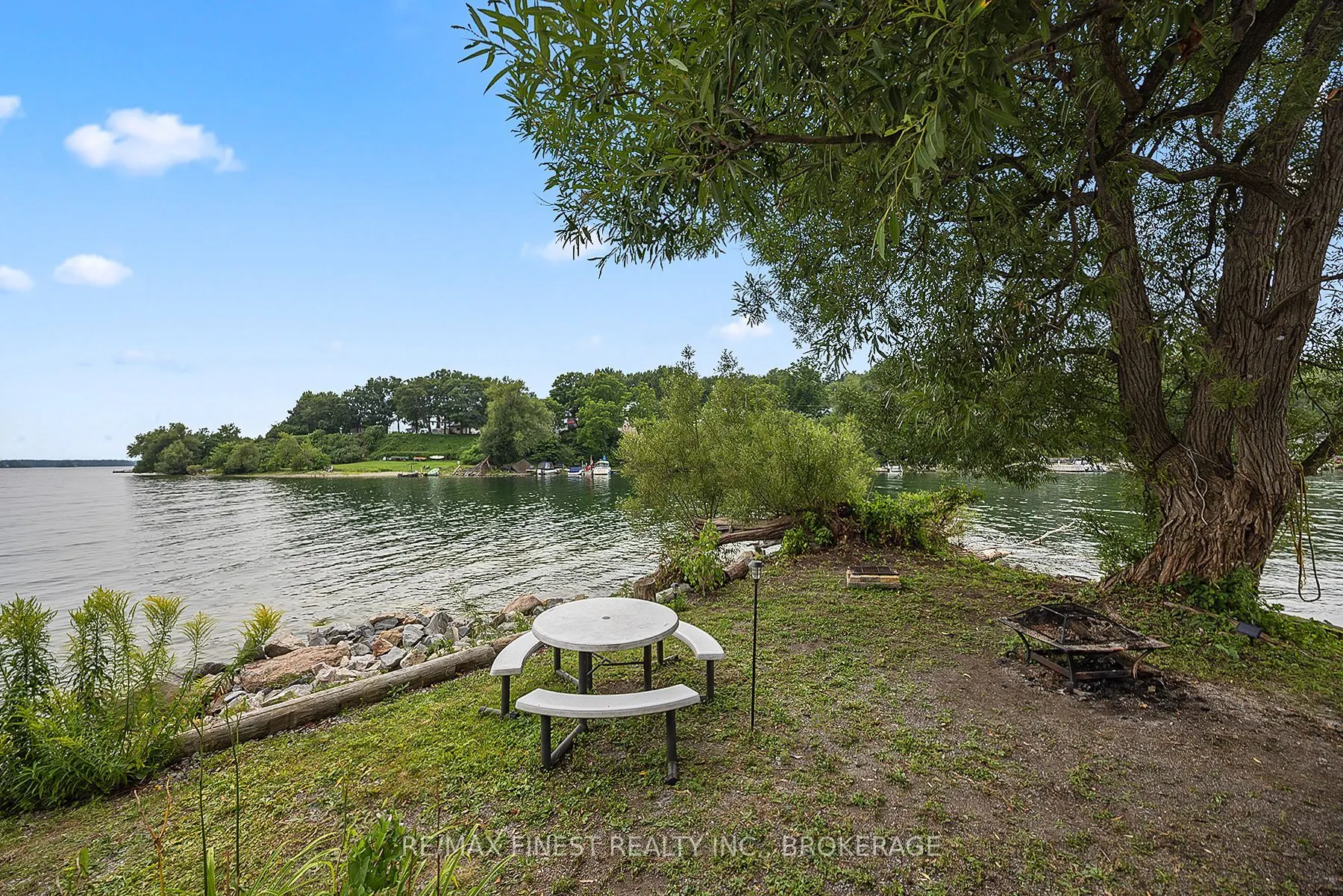 1A Island Bateau