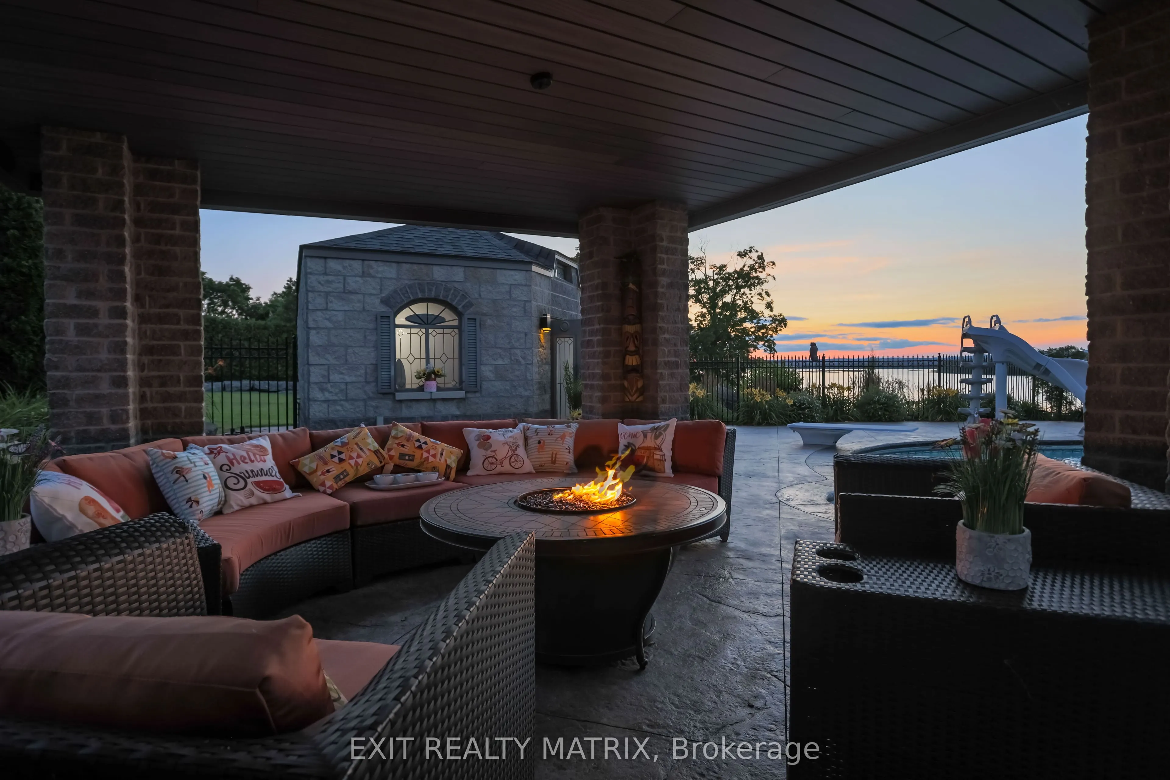 3835 Old Highway 17
