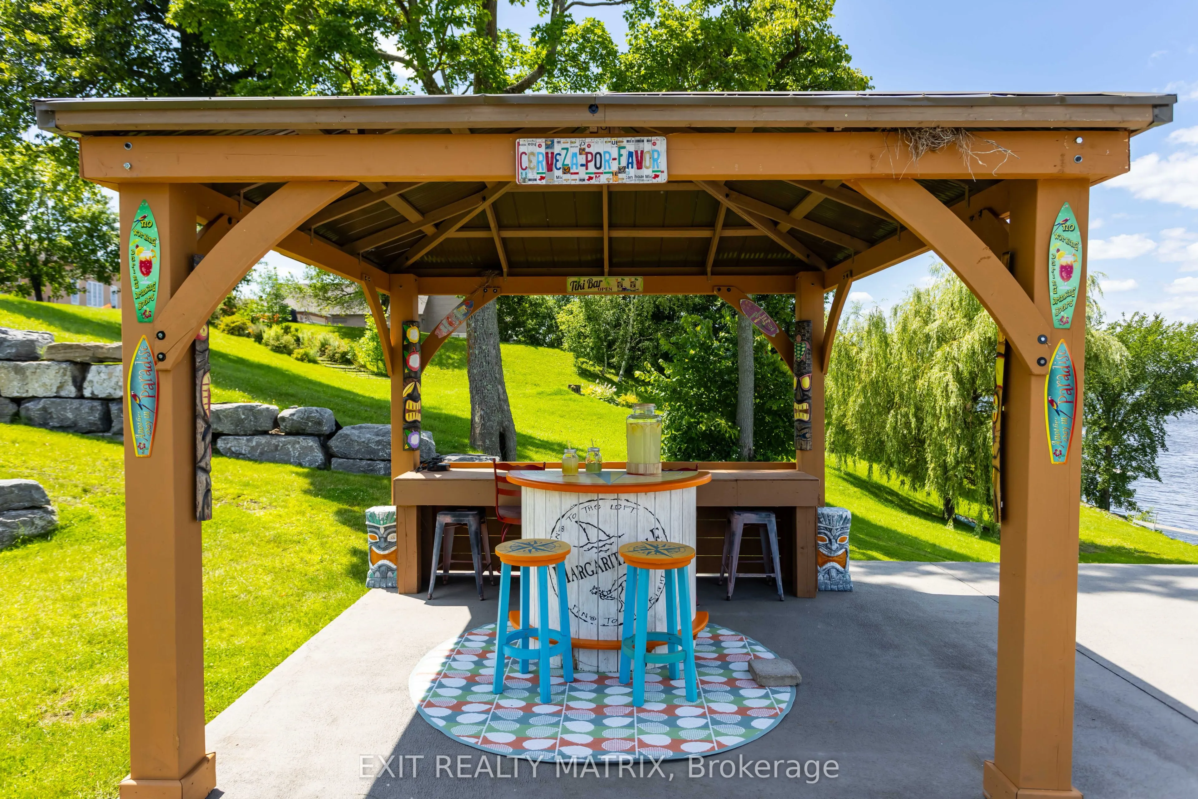 3835 Old Highway 17