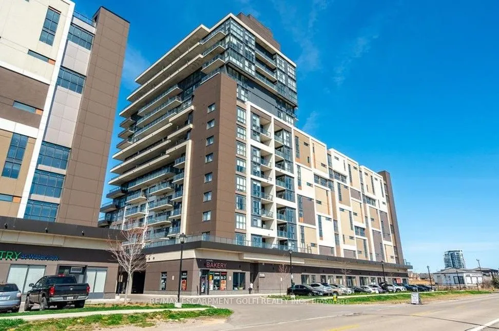 550 North Service Road, #404