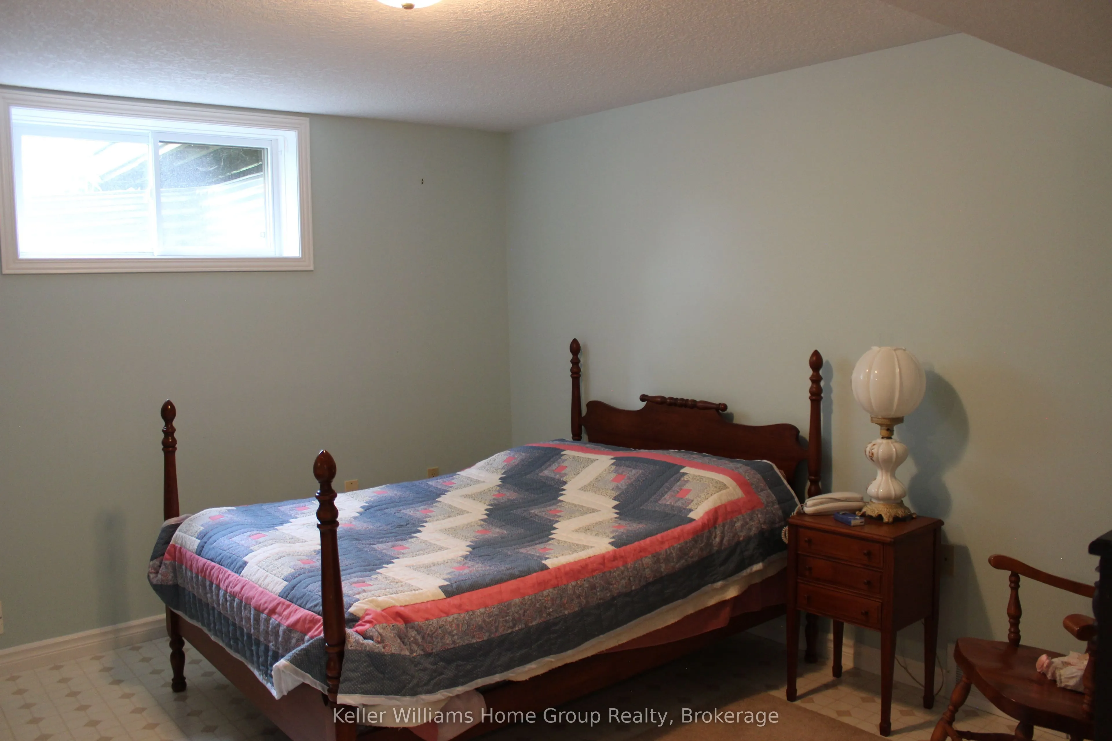 72 Stanley Crescent