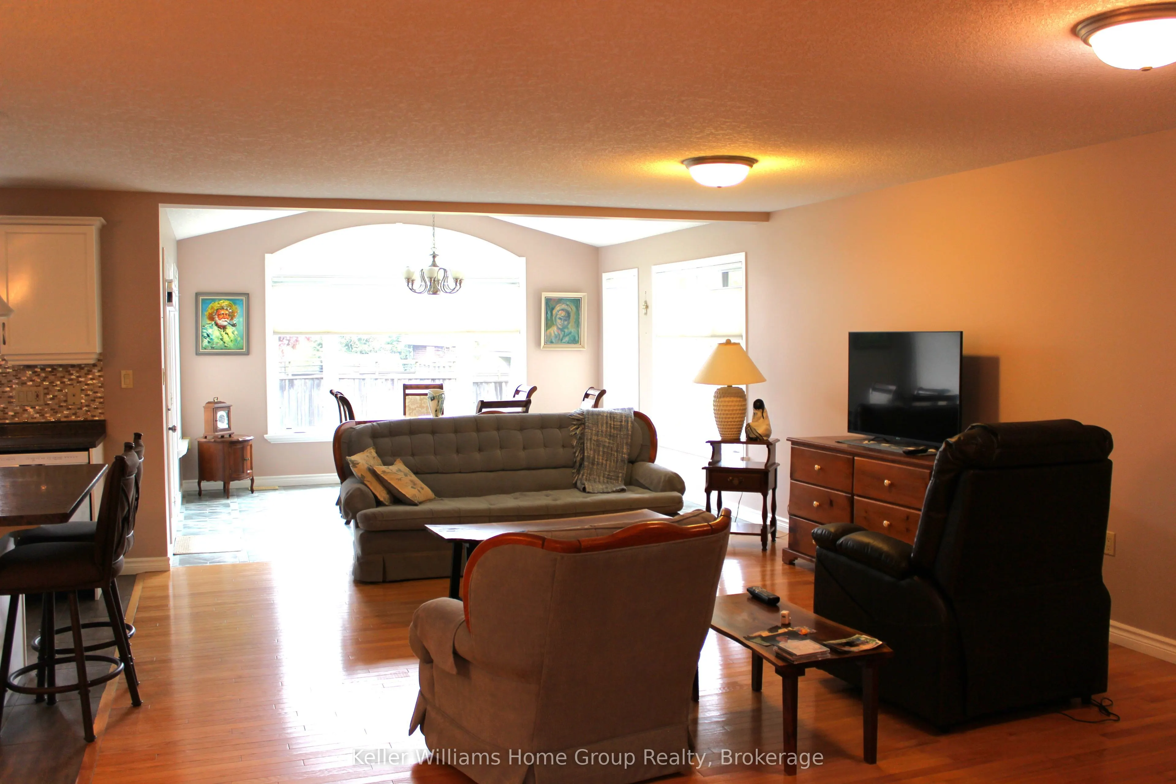 72 Stanley Crescent
