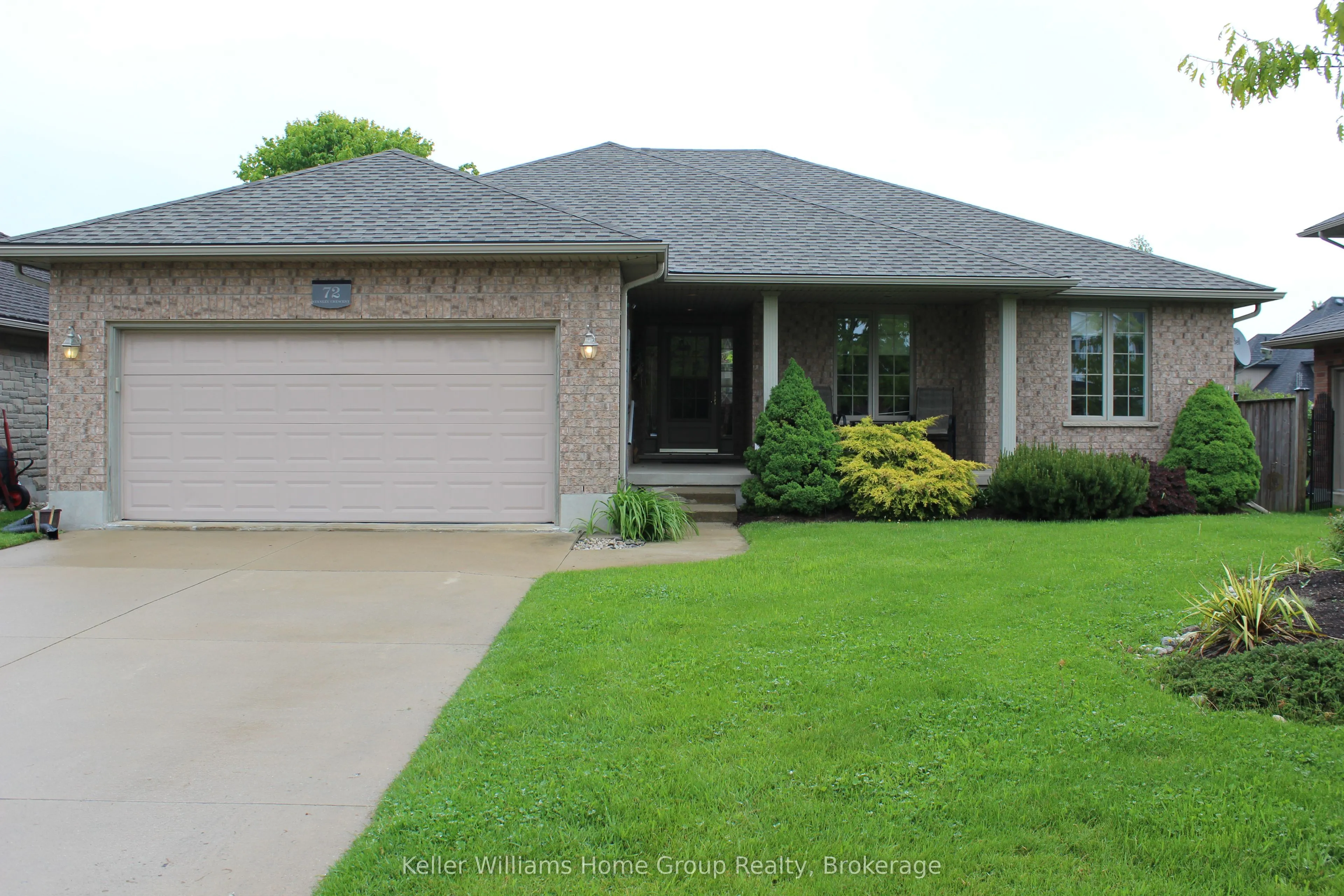 72 Stanley Crescent