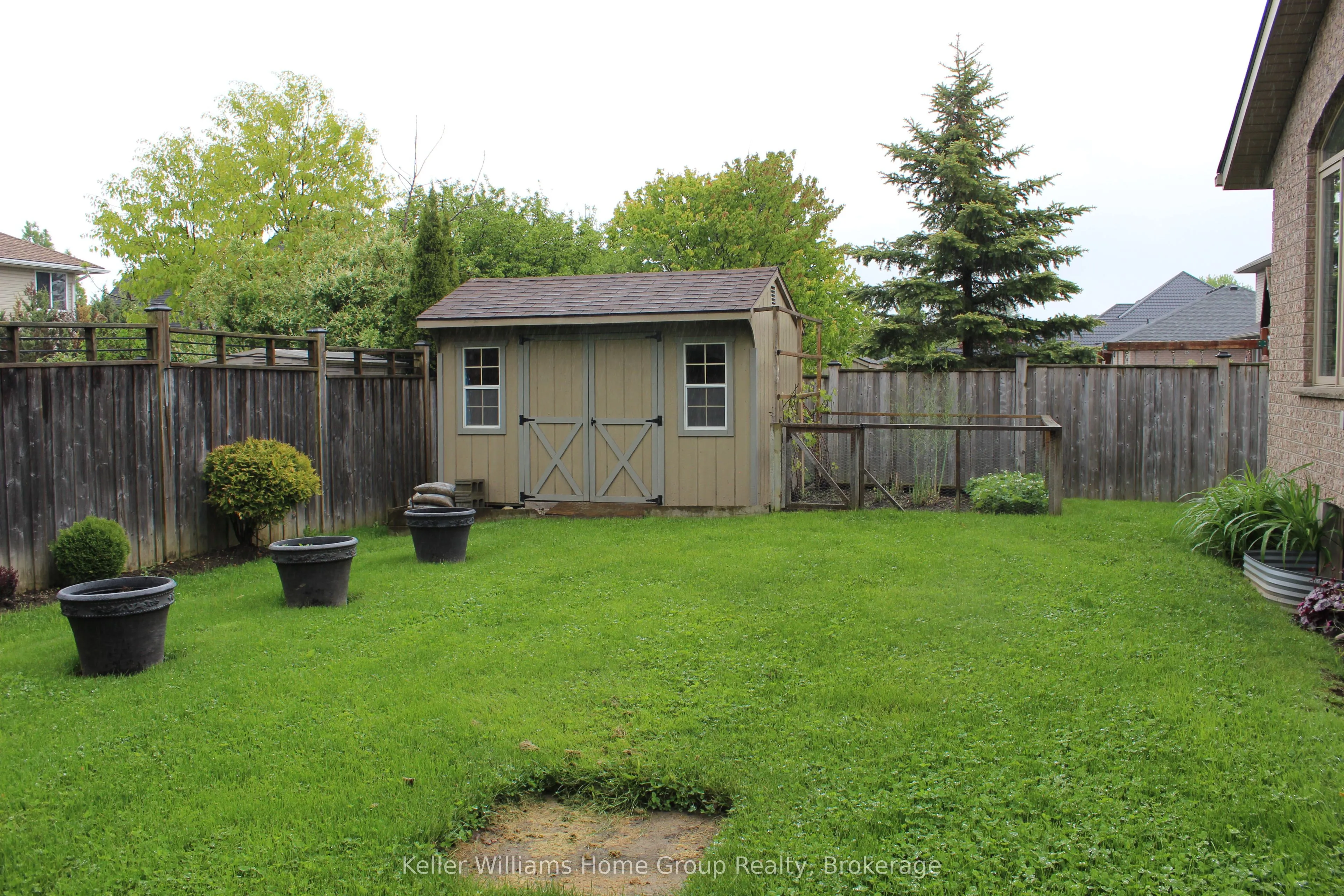72 Stanley Crescent
