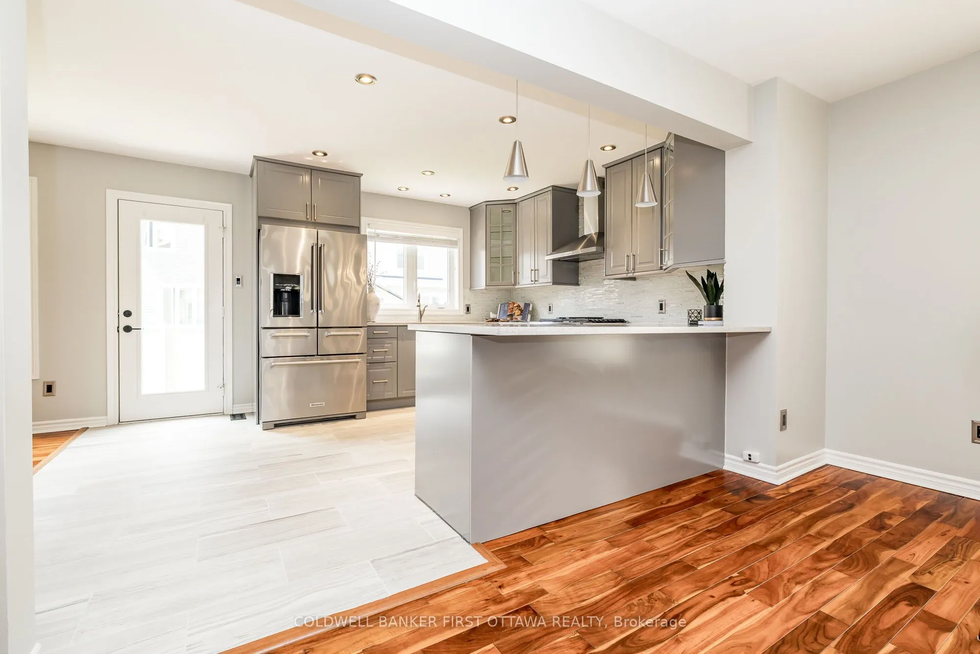 738 TRAMONTANA Place