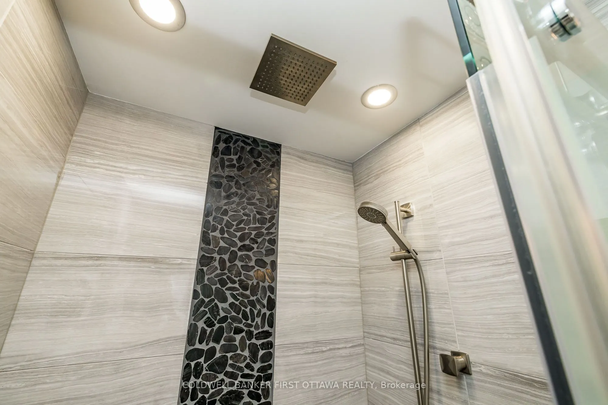 738 TRAMONTANA Place
