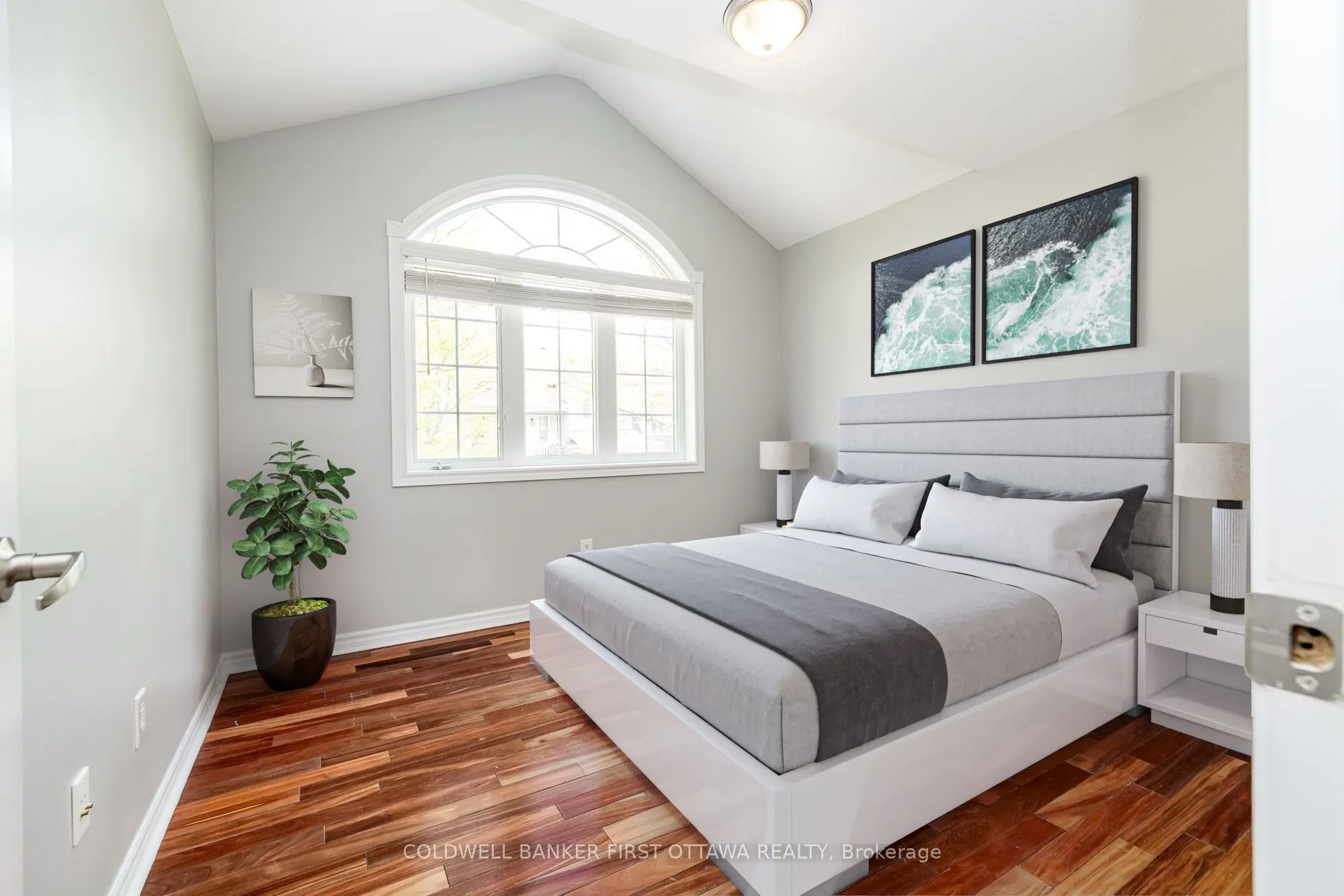 738 TRAMONTANA Place
