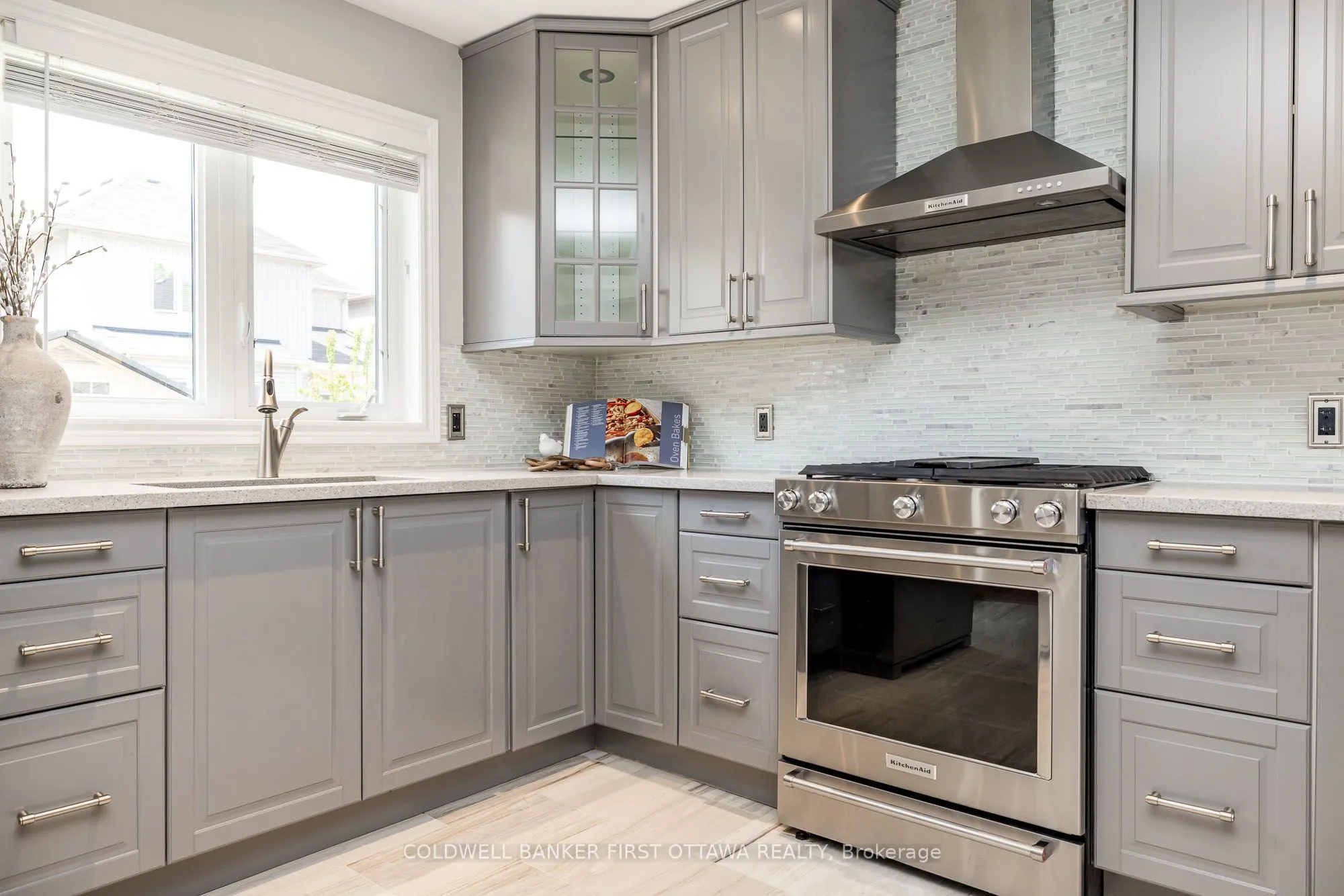 738 TRAMONTANA Place
