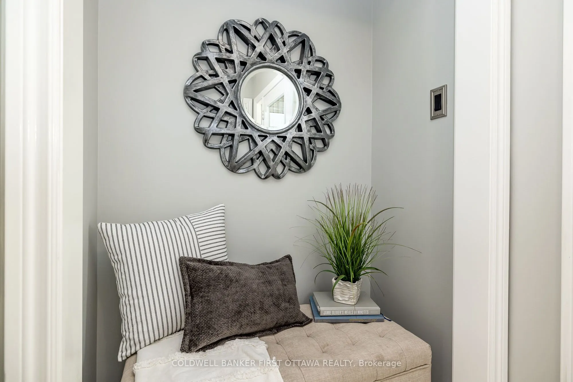 738 TRAMONTANA Place