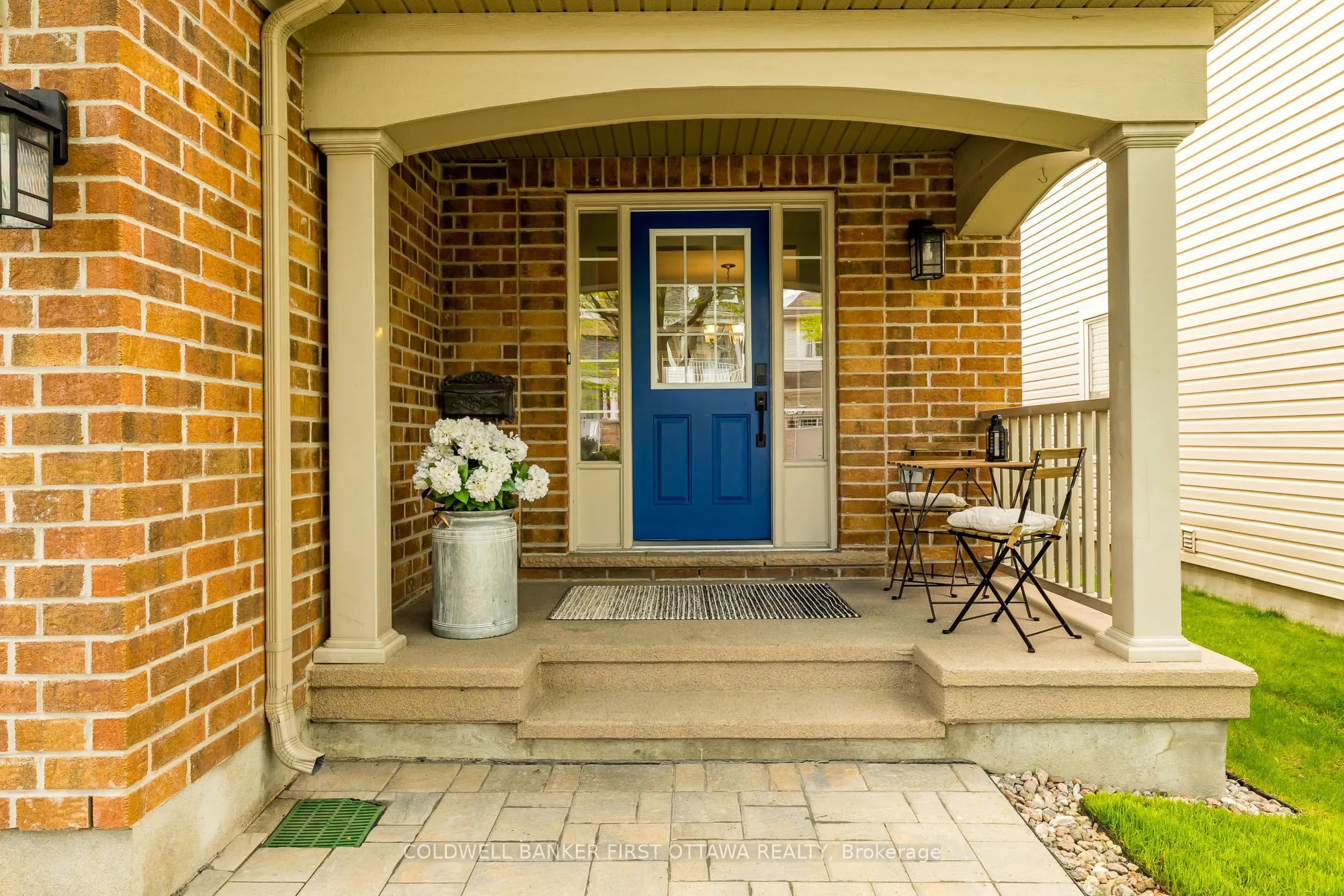 738 TRAMONTANA Place