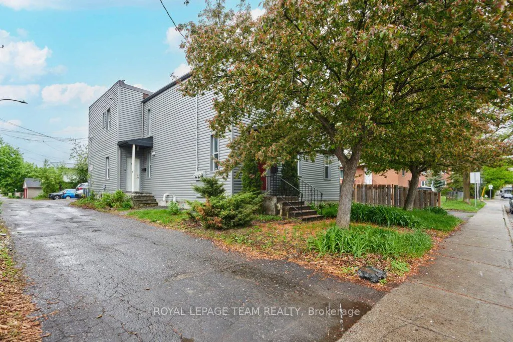 62 Laurel Street