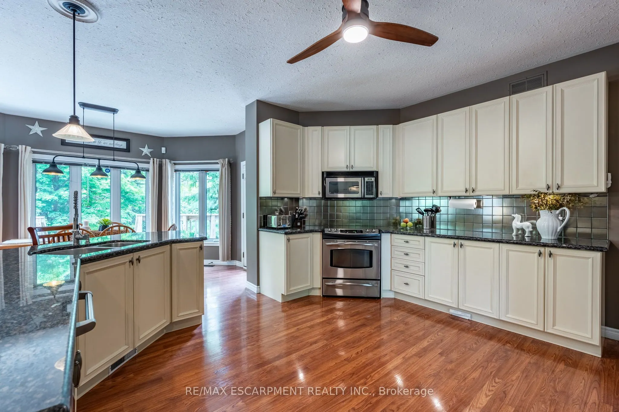 1323 8TH Concession Road W