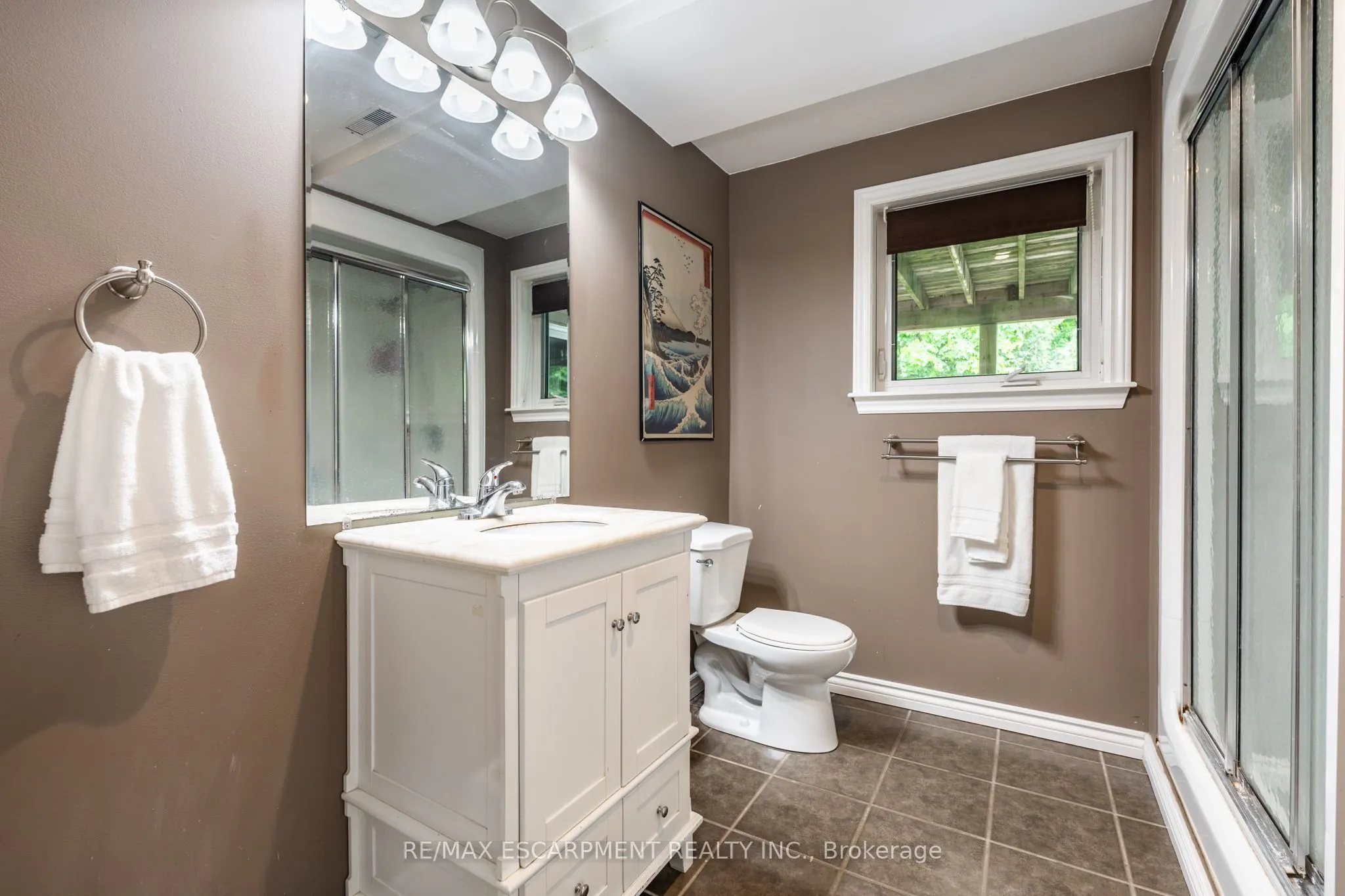1323 8TH Concession Road W