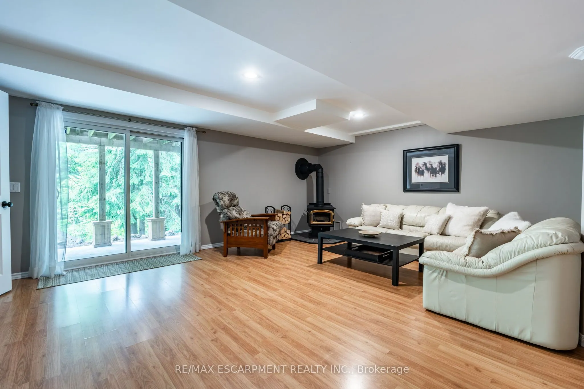 1323 8TH Concession Road W