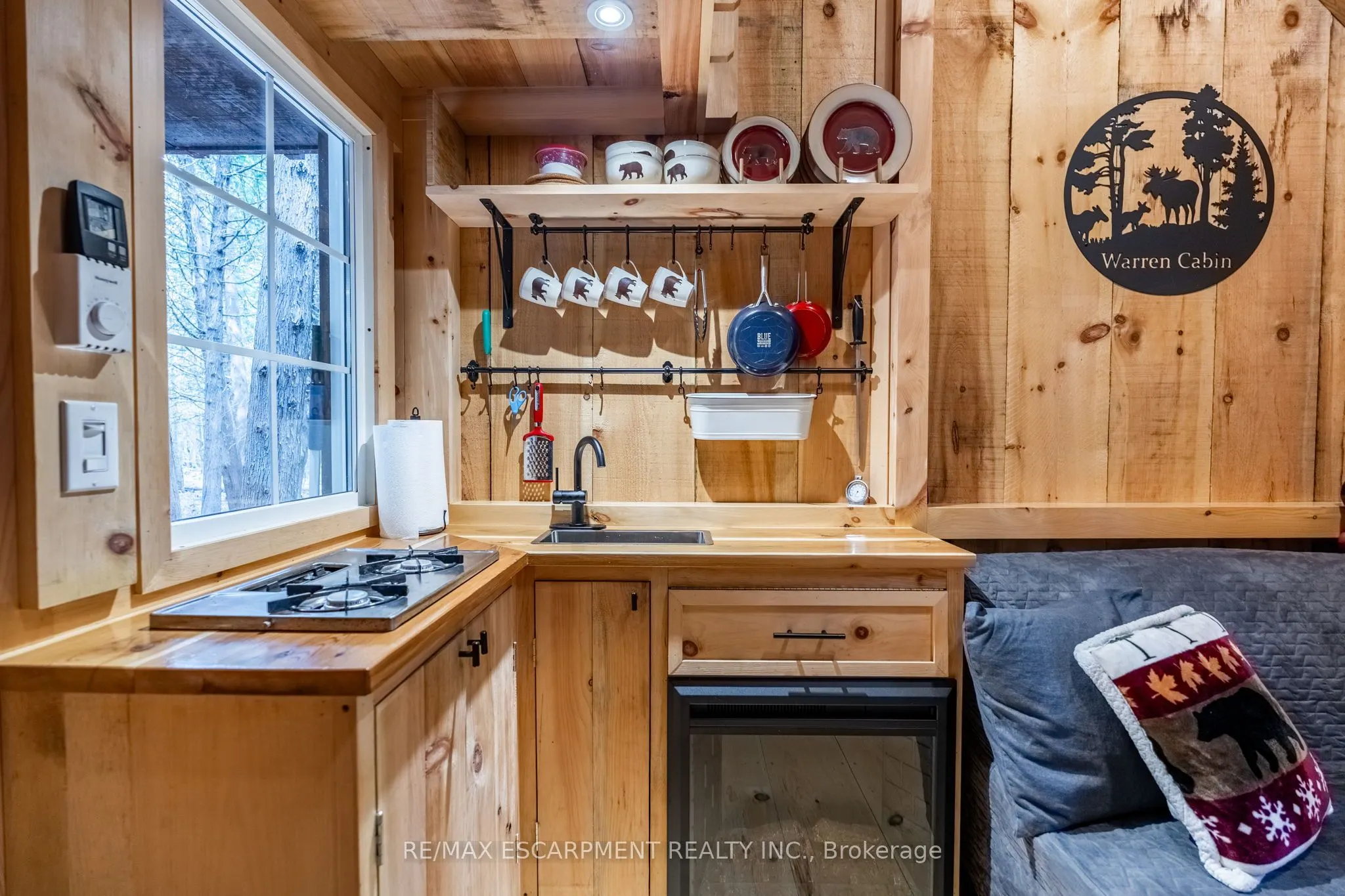 1323 8TH Concession Road W