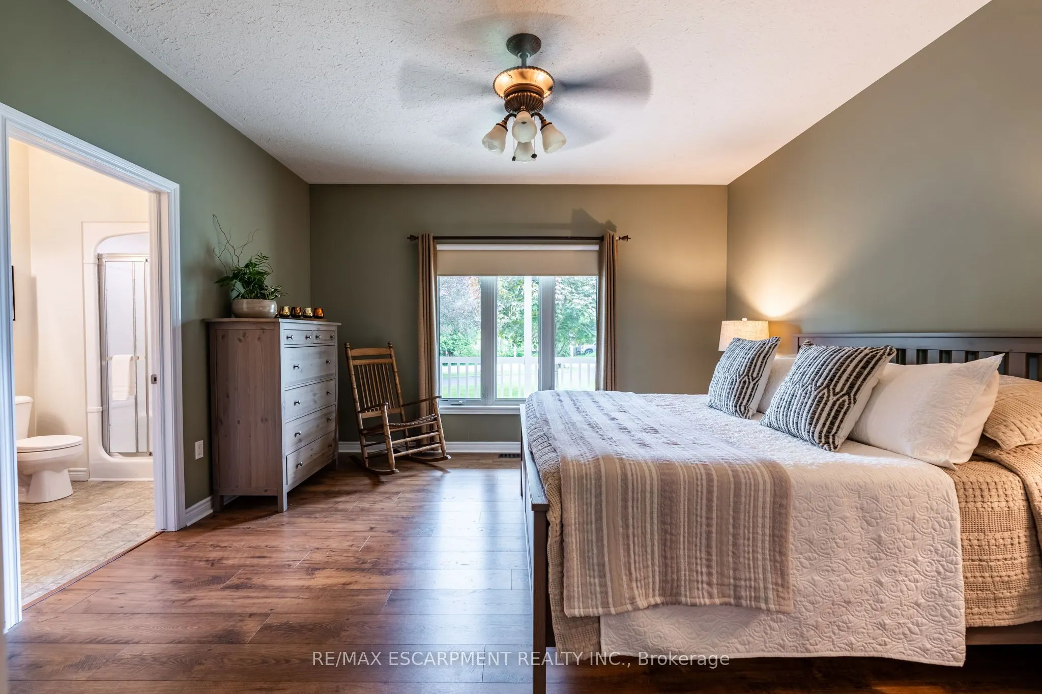 1323 8TH Concession Road W