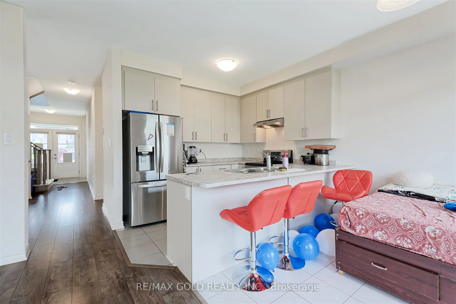 76 Prest Way