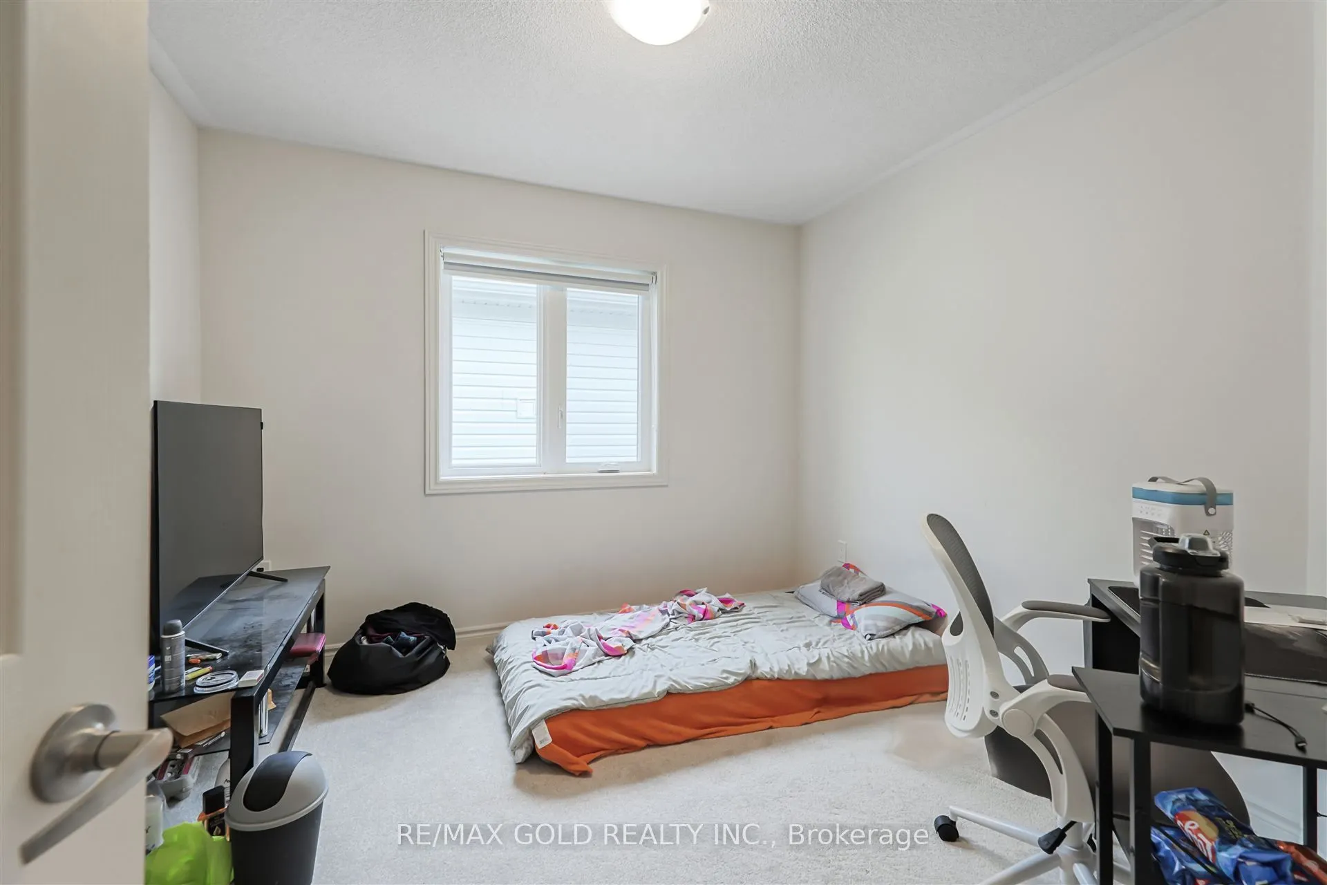 76 Prest Way